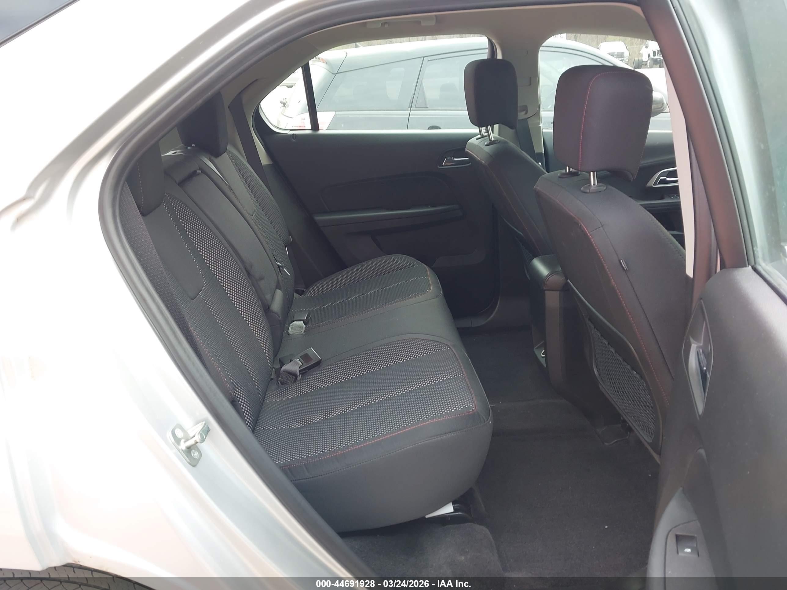 CHEVROLET EQUINOX image 8