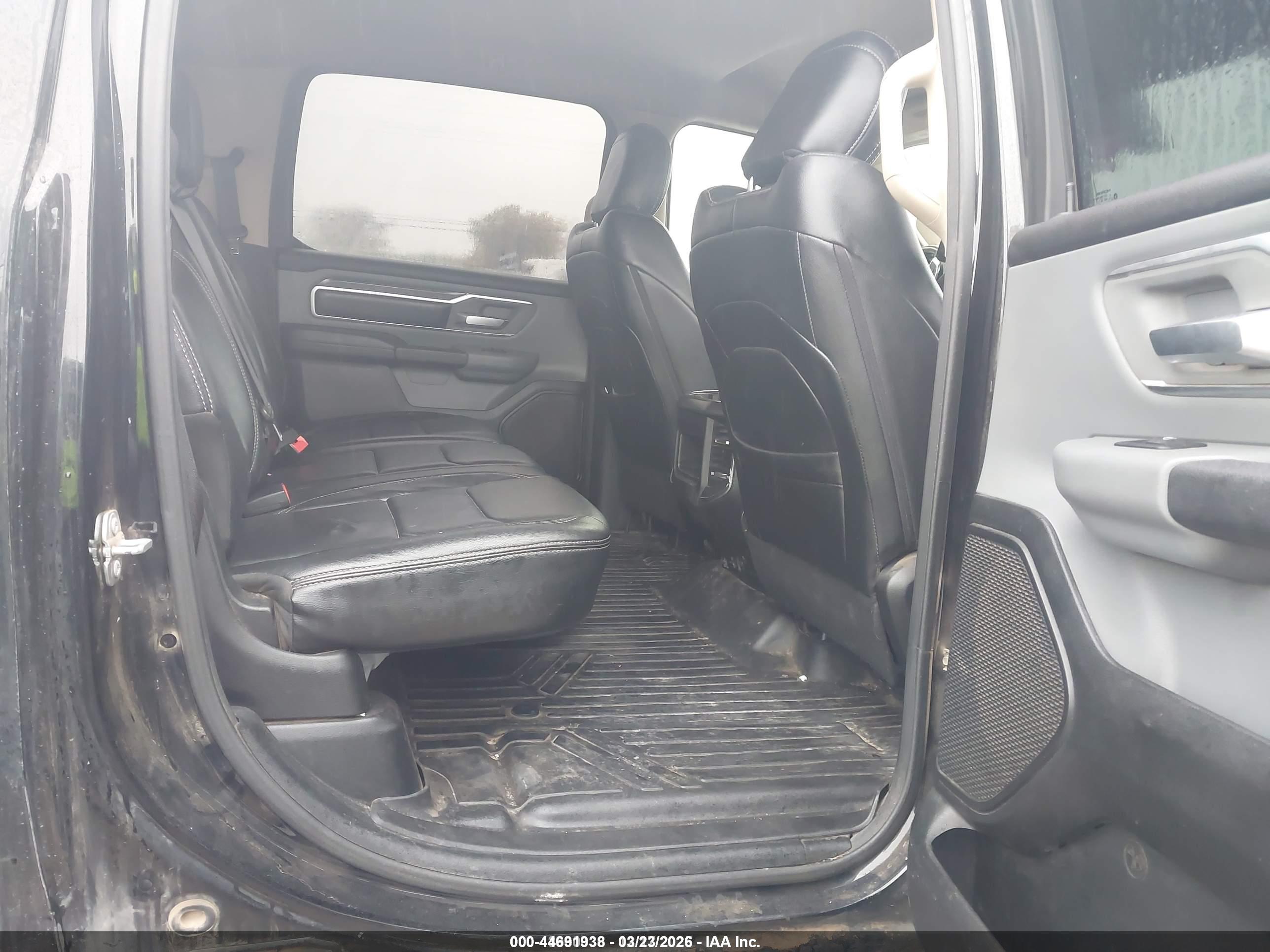 RAM 1500 image 8