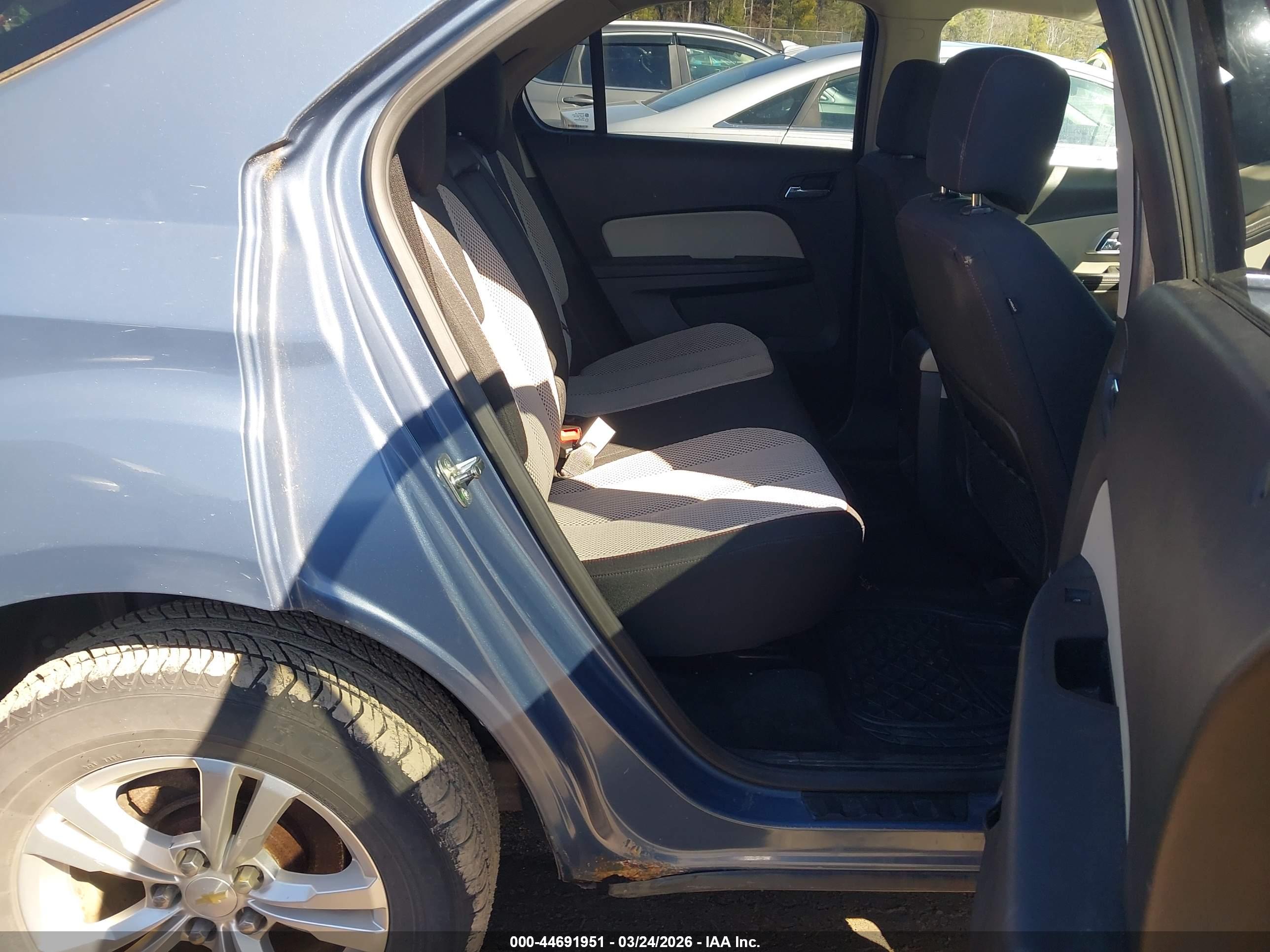 CHEVROLET EQUINOX image 8