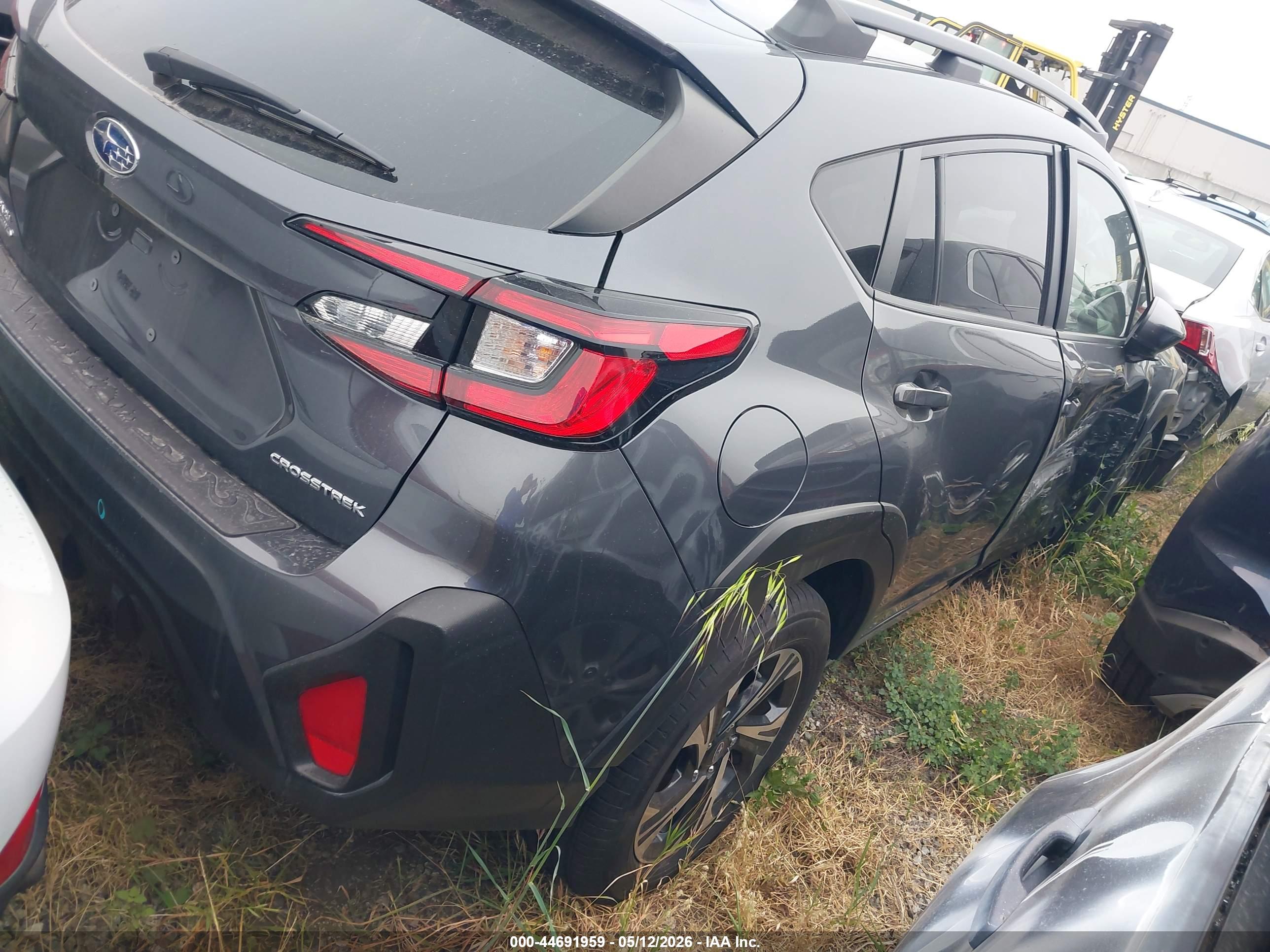 SUBARU CROSSTREK image 4