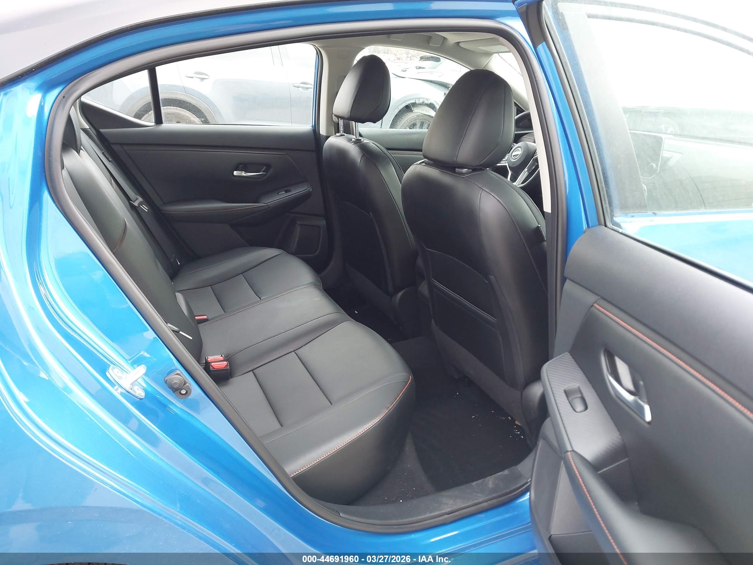 NISSAN SENTRA image 8