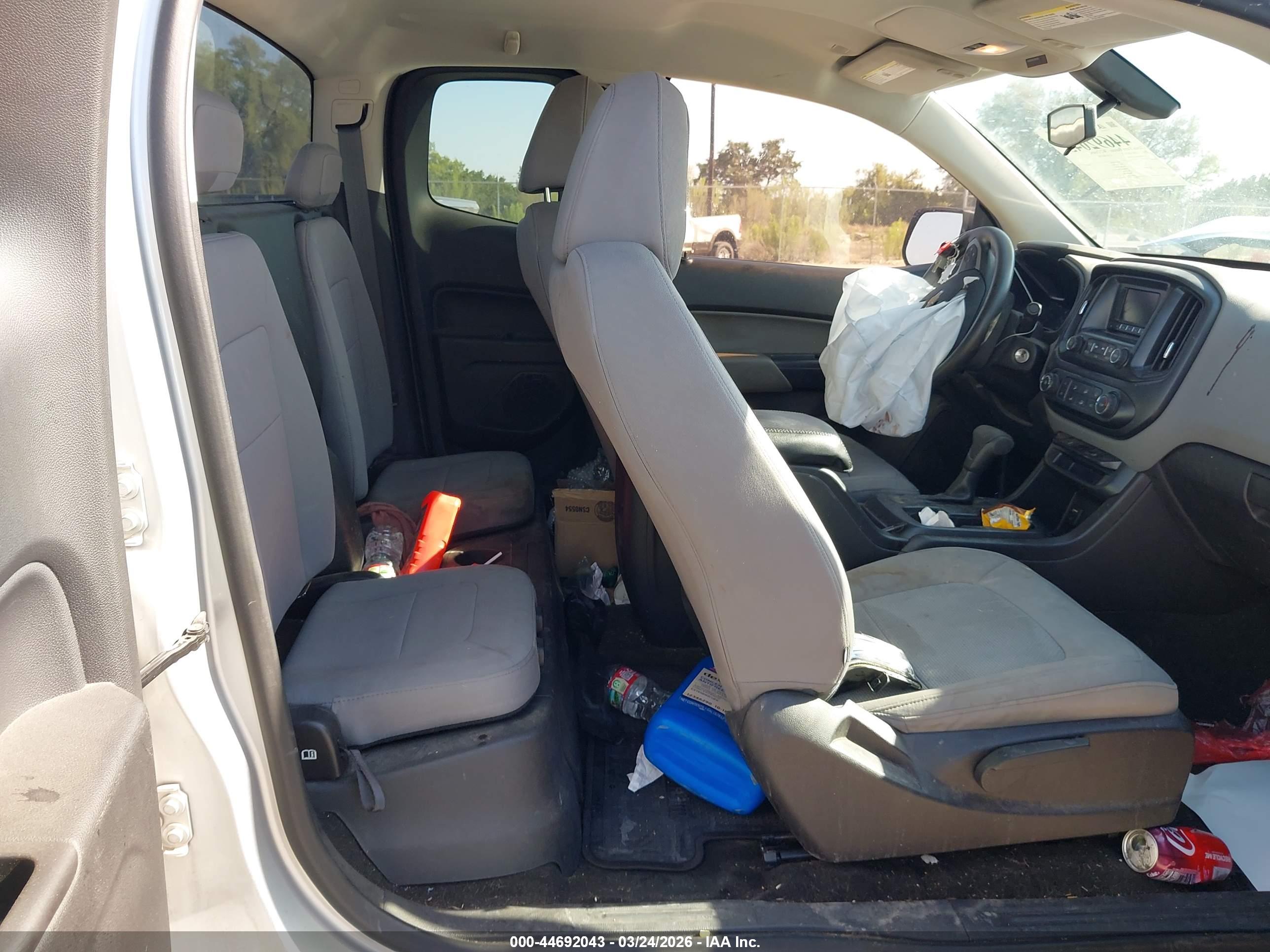 CHEVROLET COLORADO image 8