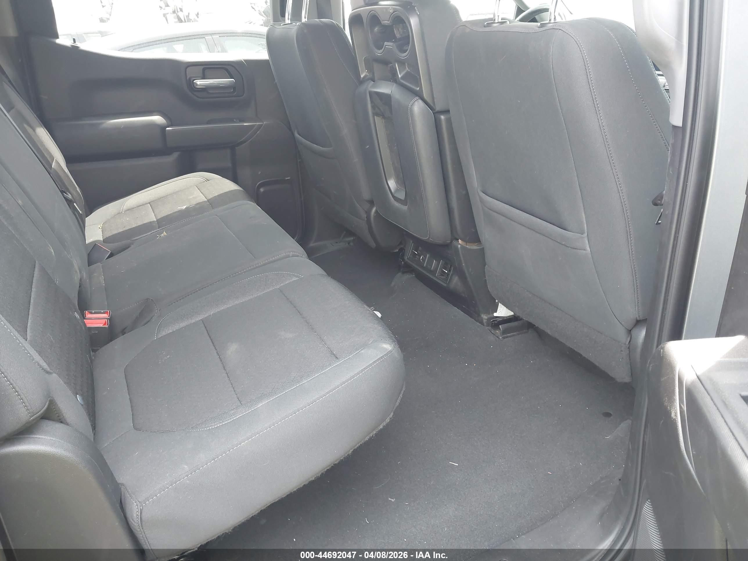 CHEVROLET SILVERADO image 8
