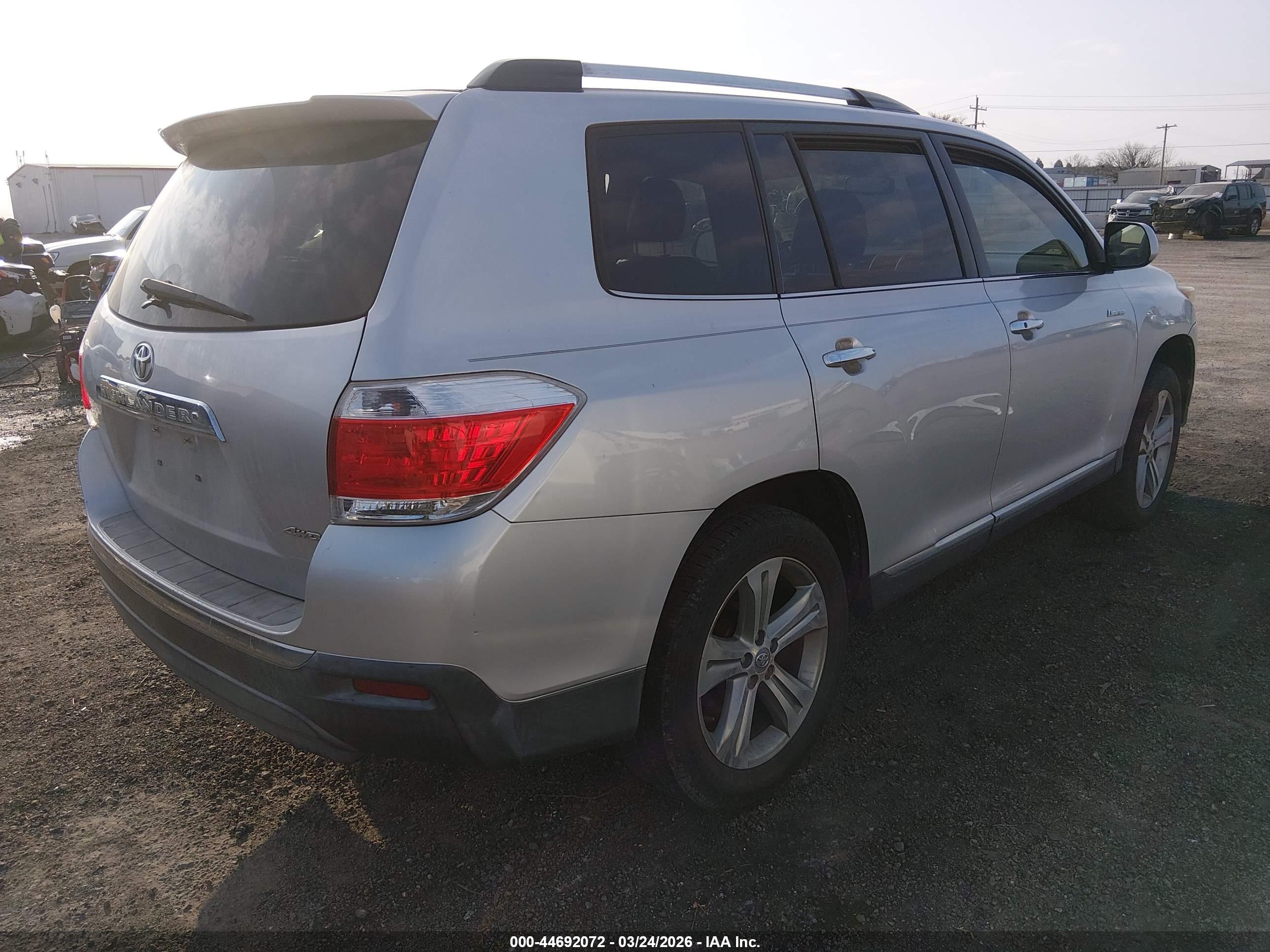 TOYOTA HIGHLANDER image 4