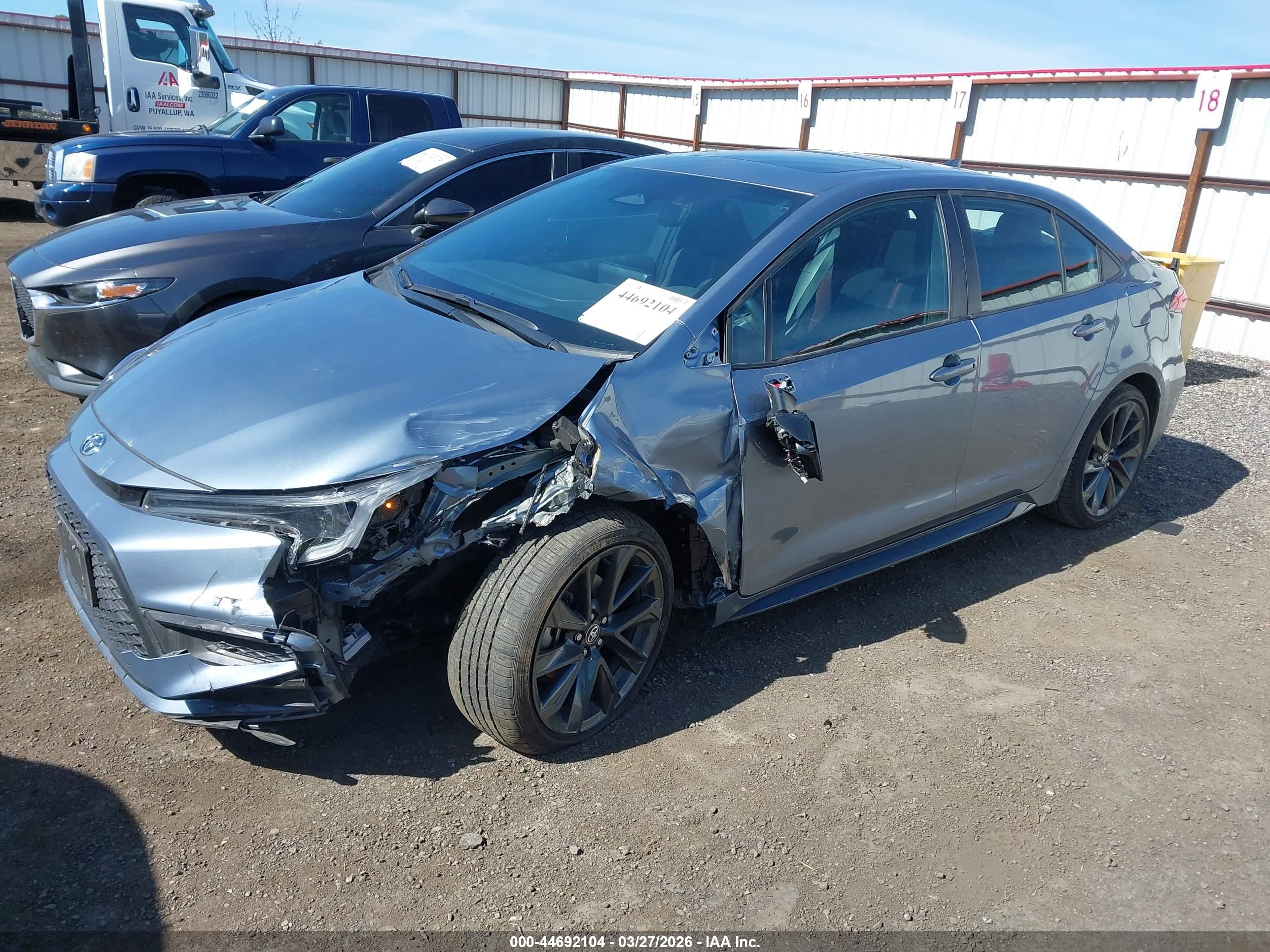 TOYOTA COROLLA image 2