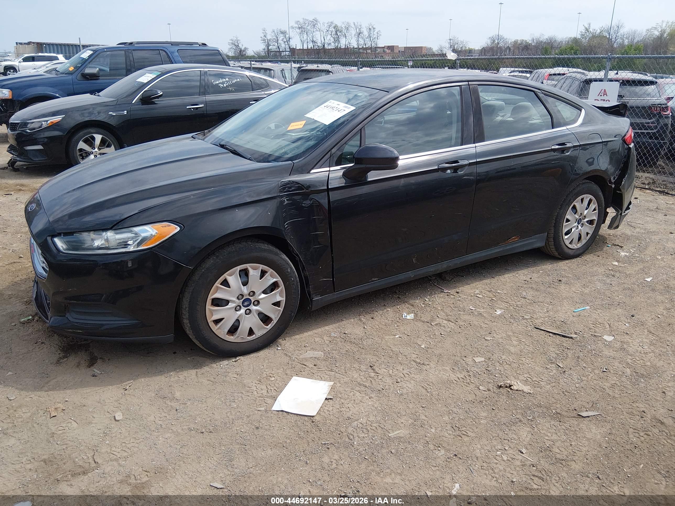 FORD FUSION image 2