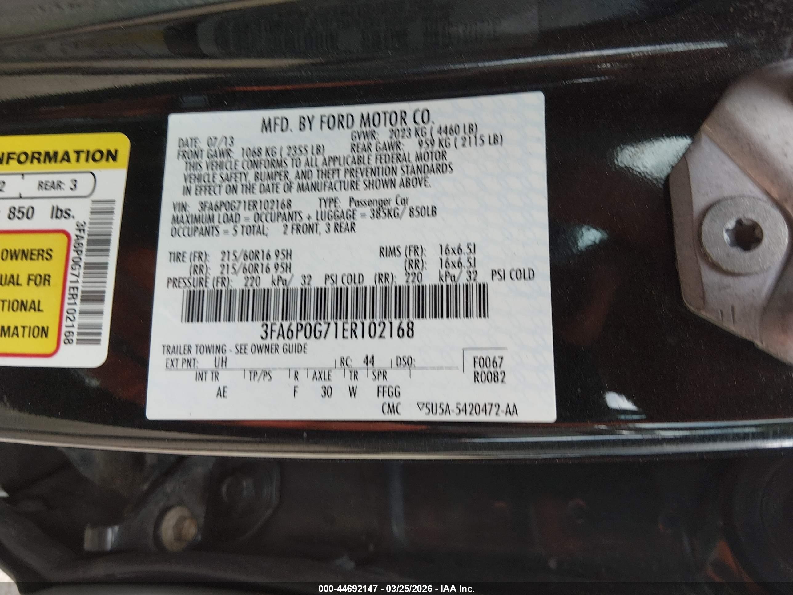 FORD FUSION image 9