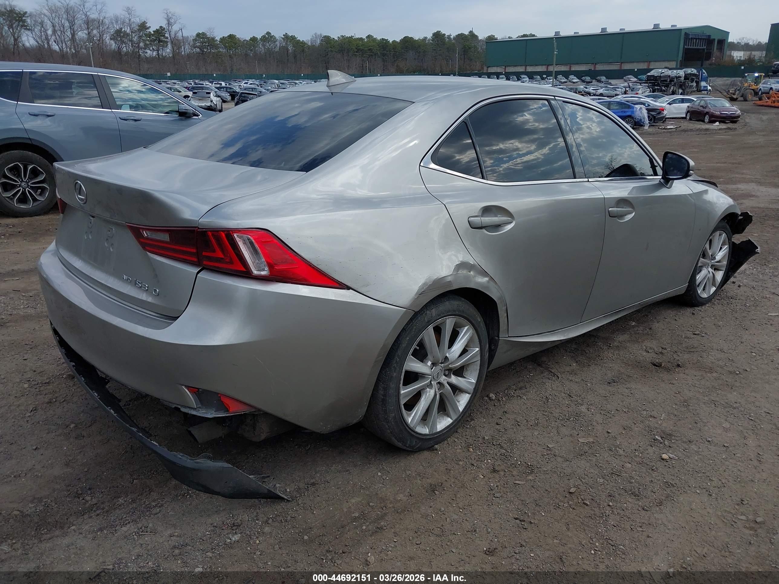 LEXUS IS image 4