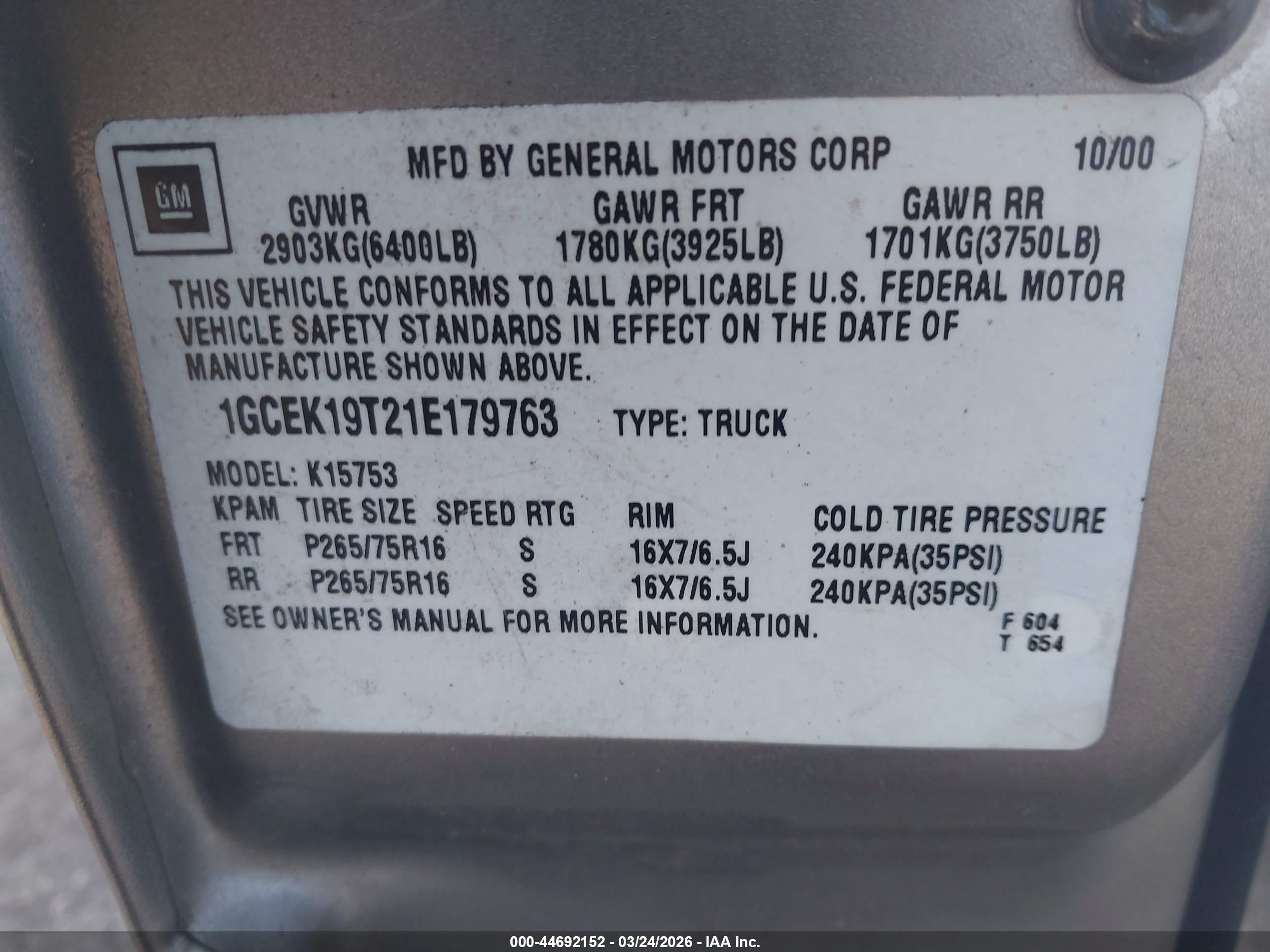 CHEVROLET SILVERADO image 9
