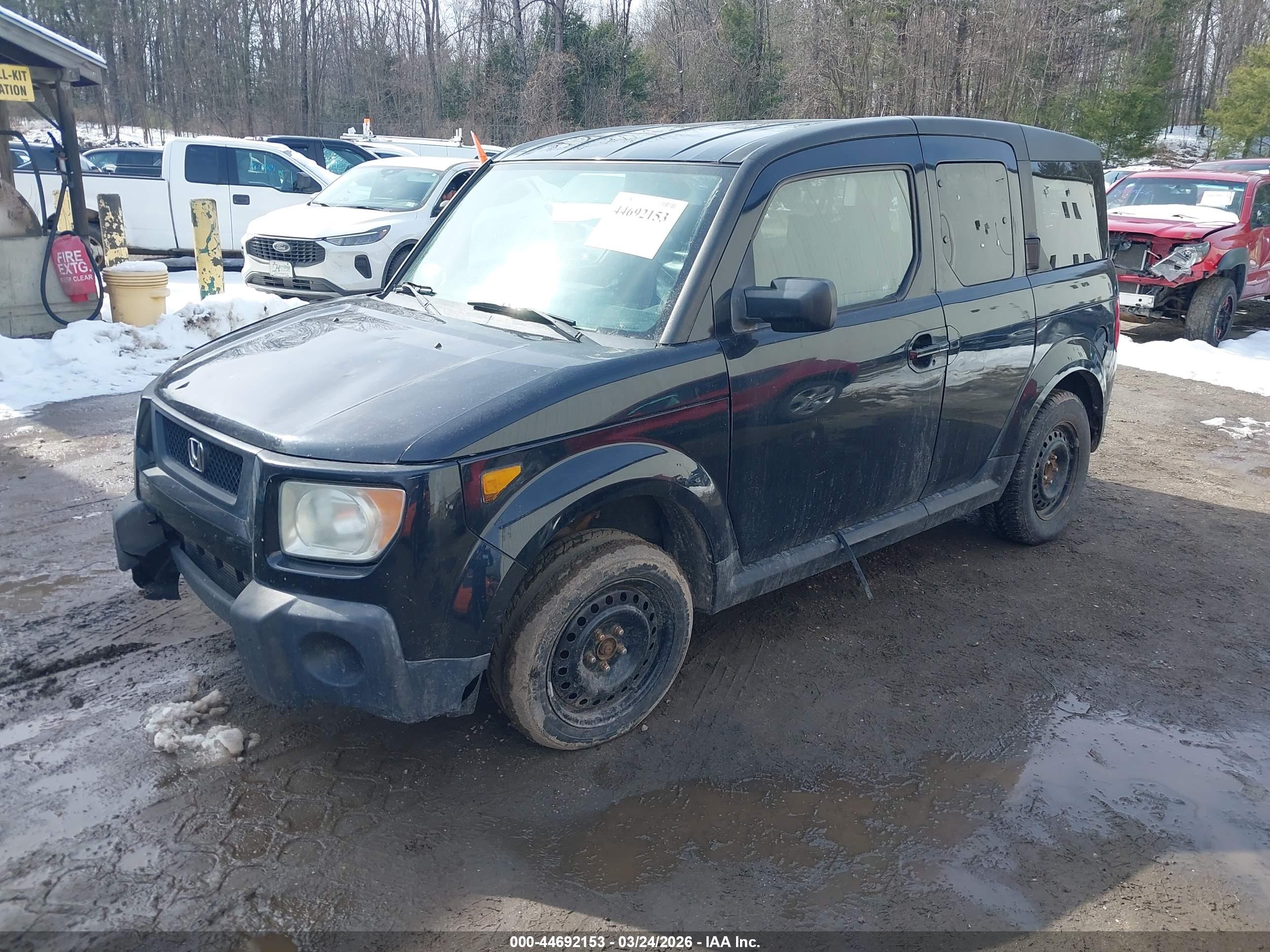 HONDA ELEMENT image 2