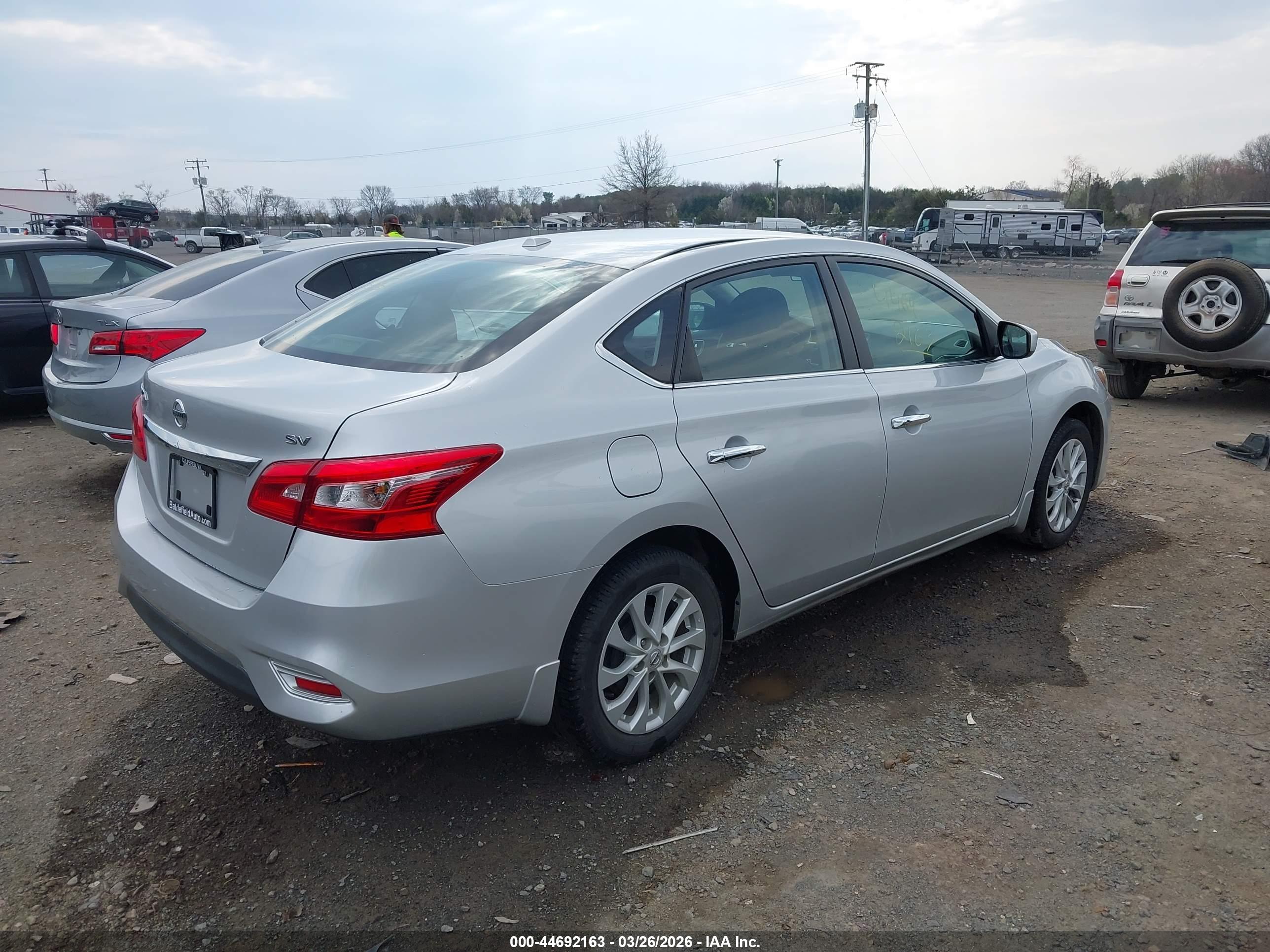 NISSAN SENTRA image 4