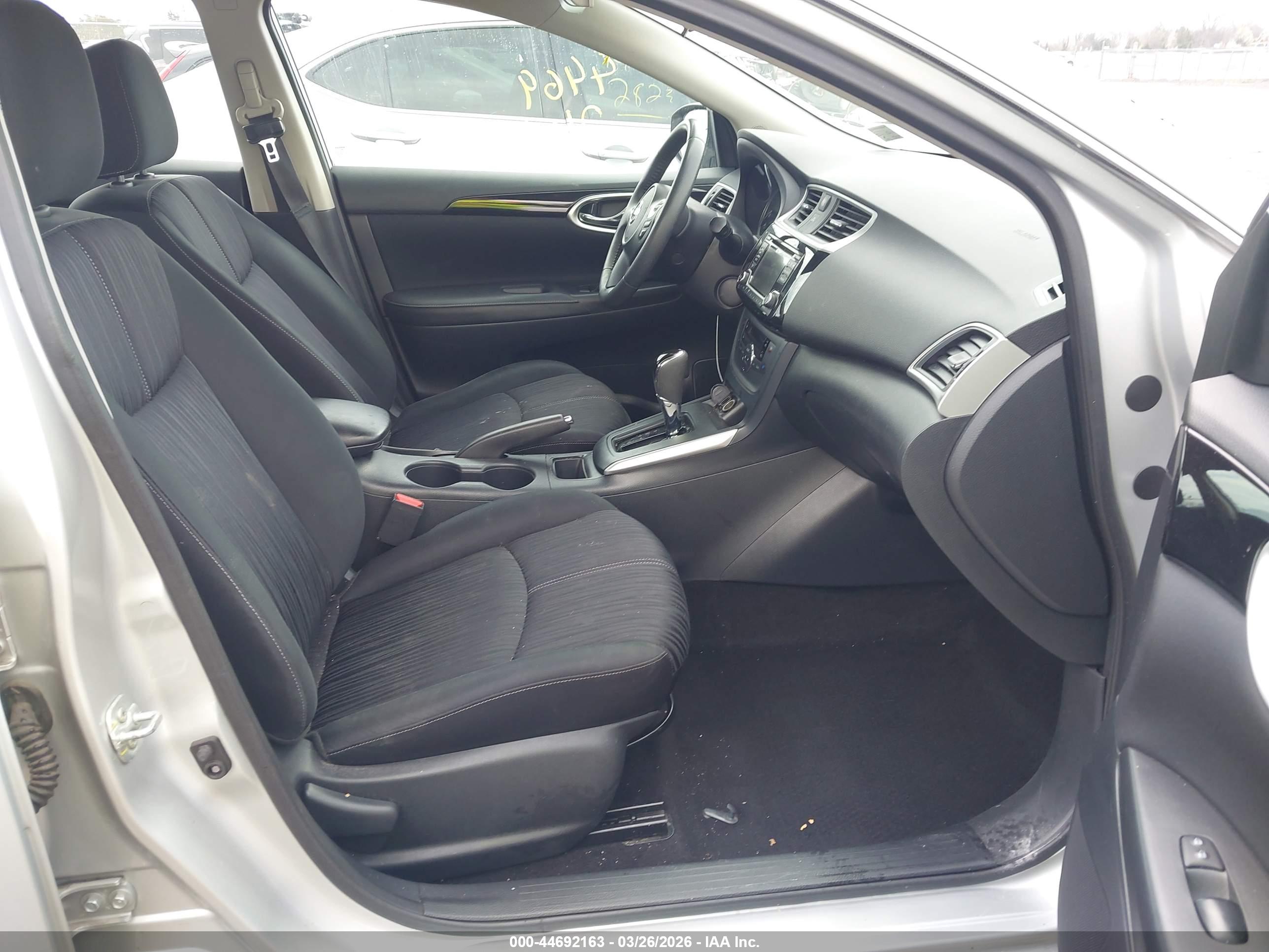 NISSAN SENTRA image 5