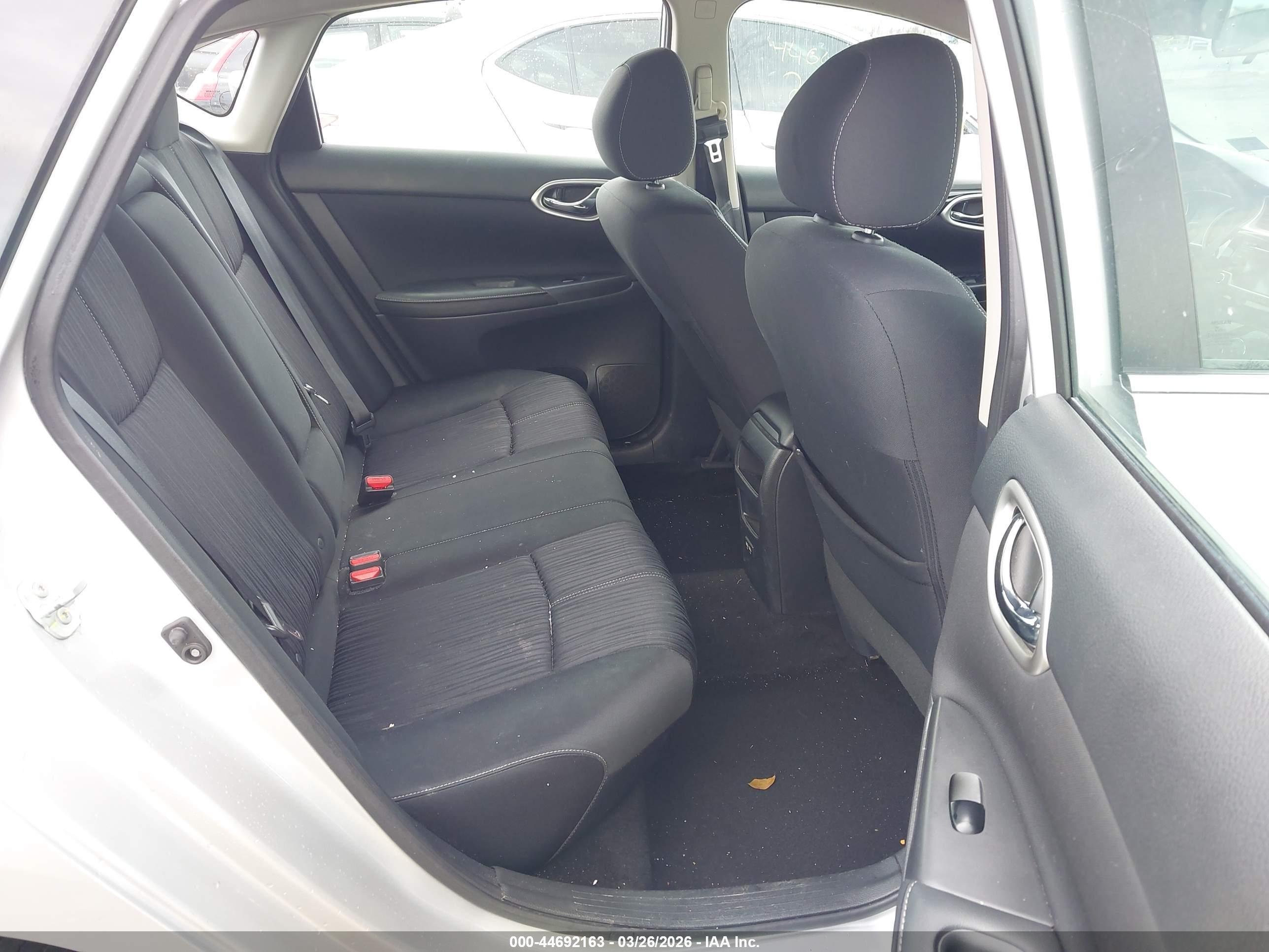 NISSAN SENTRA image 8