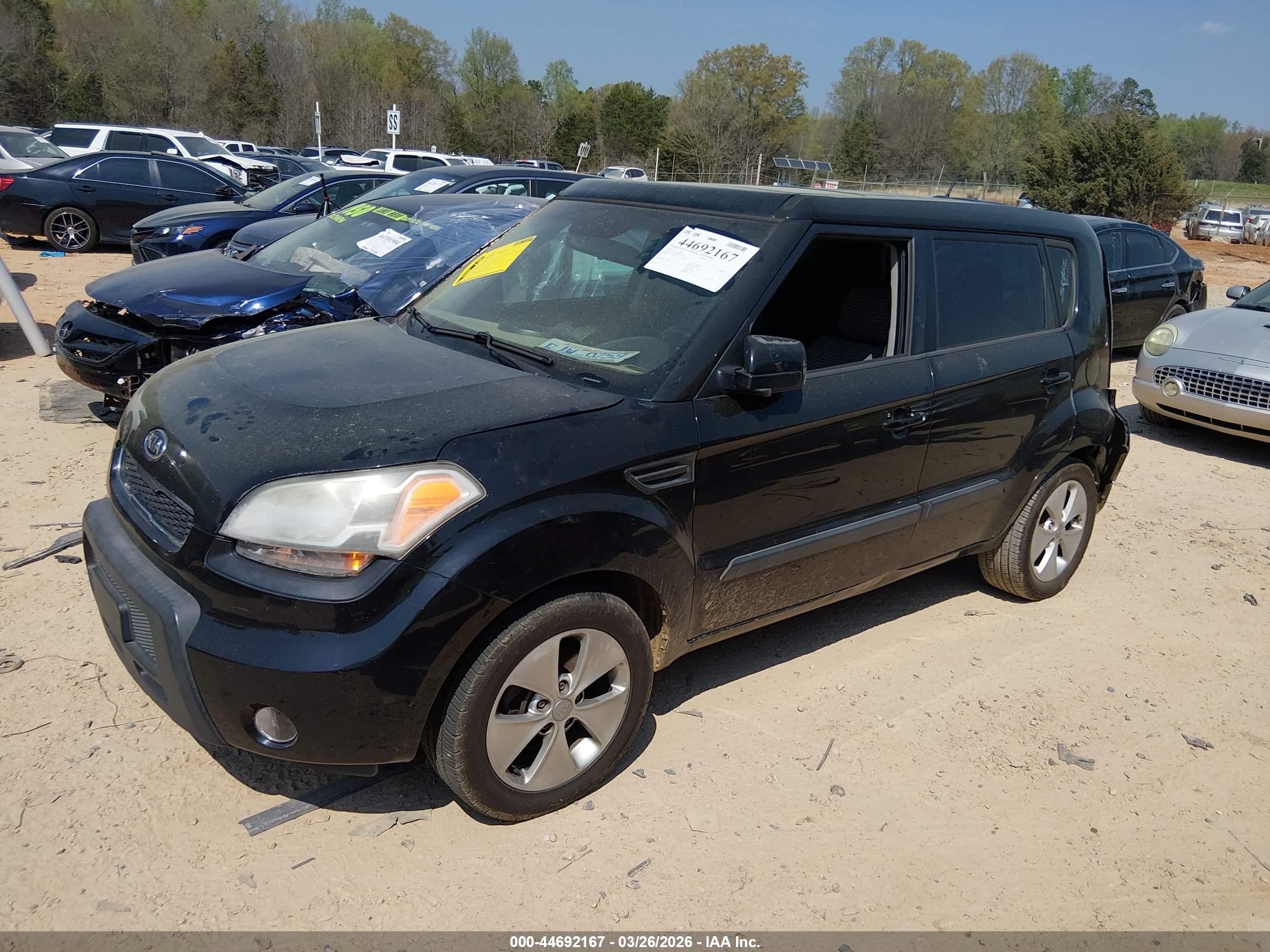 KIA SOUL image 2