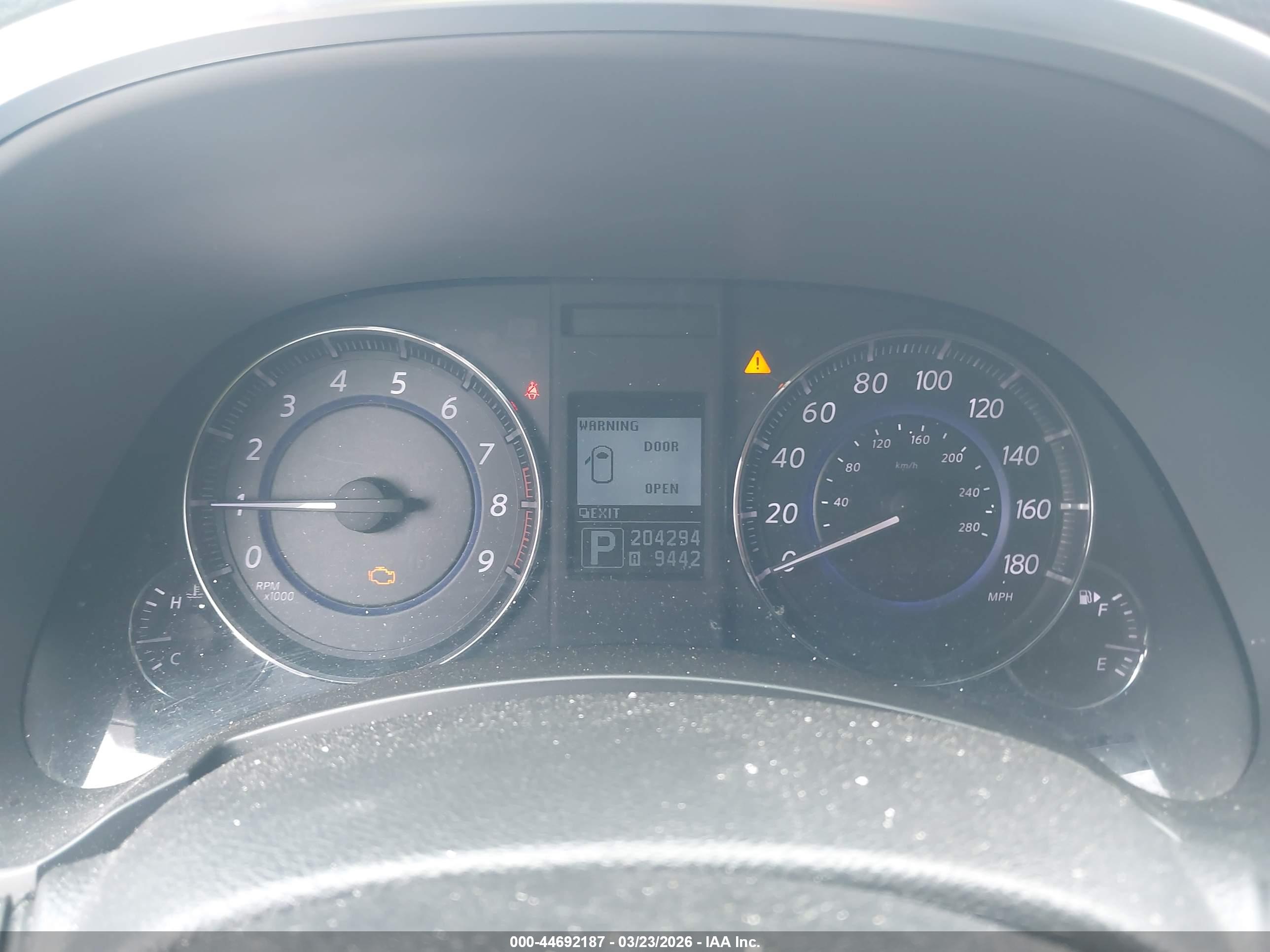 INFINITI QX70 image 7