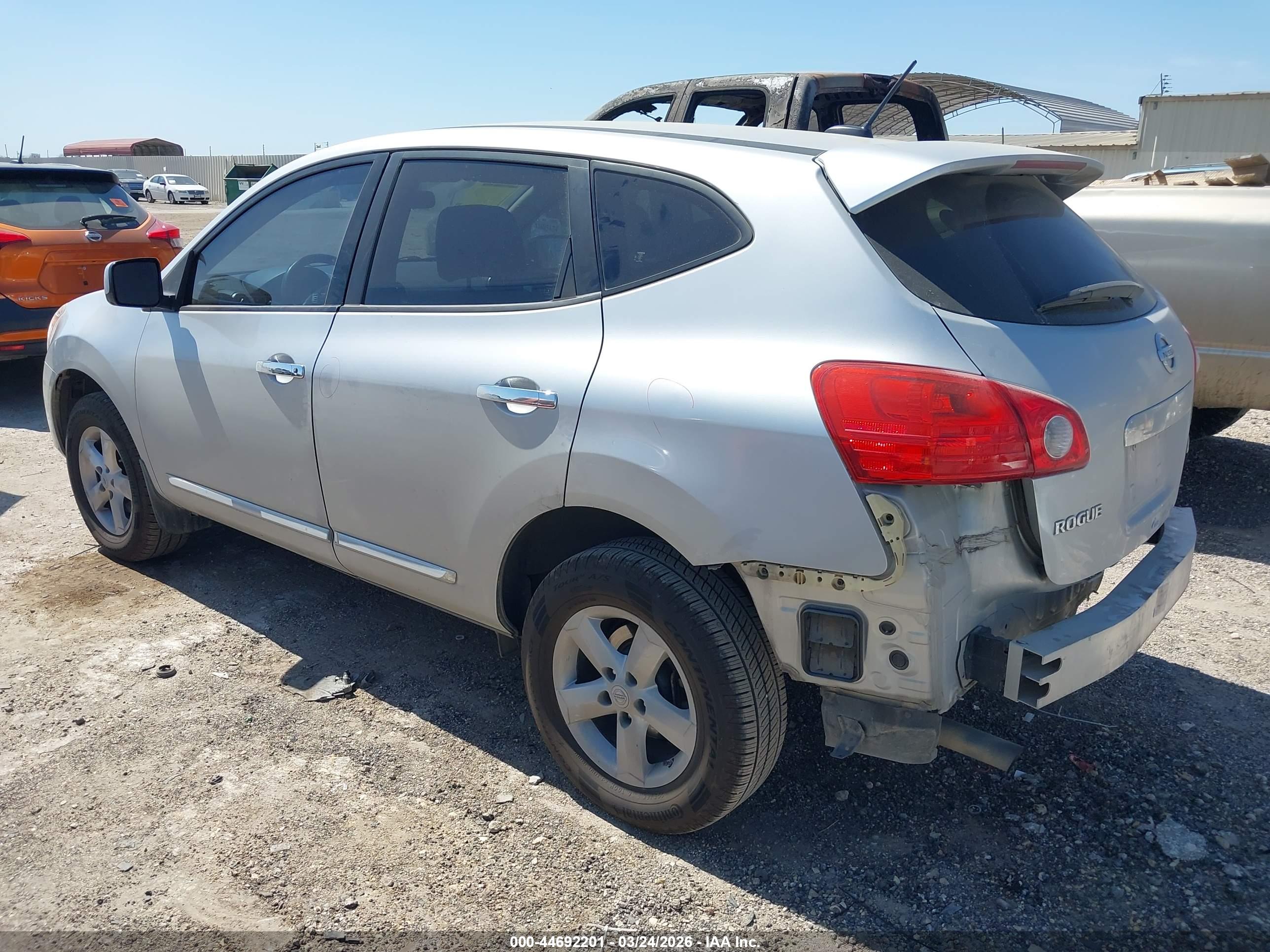 NISSAN ROGUE image 3