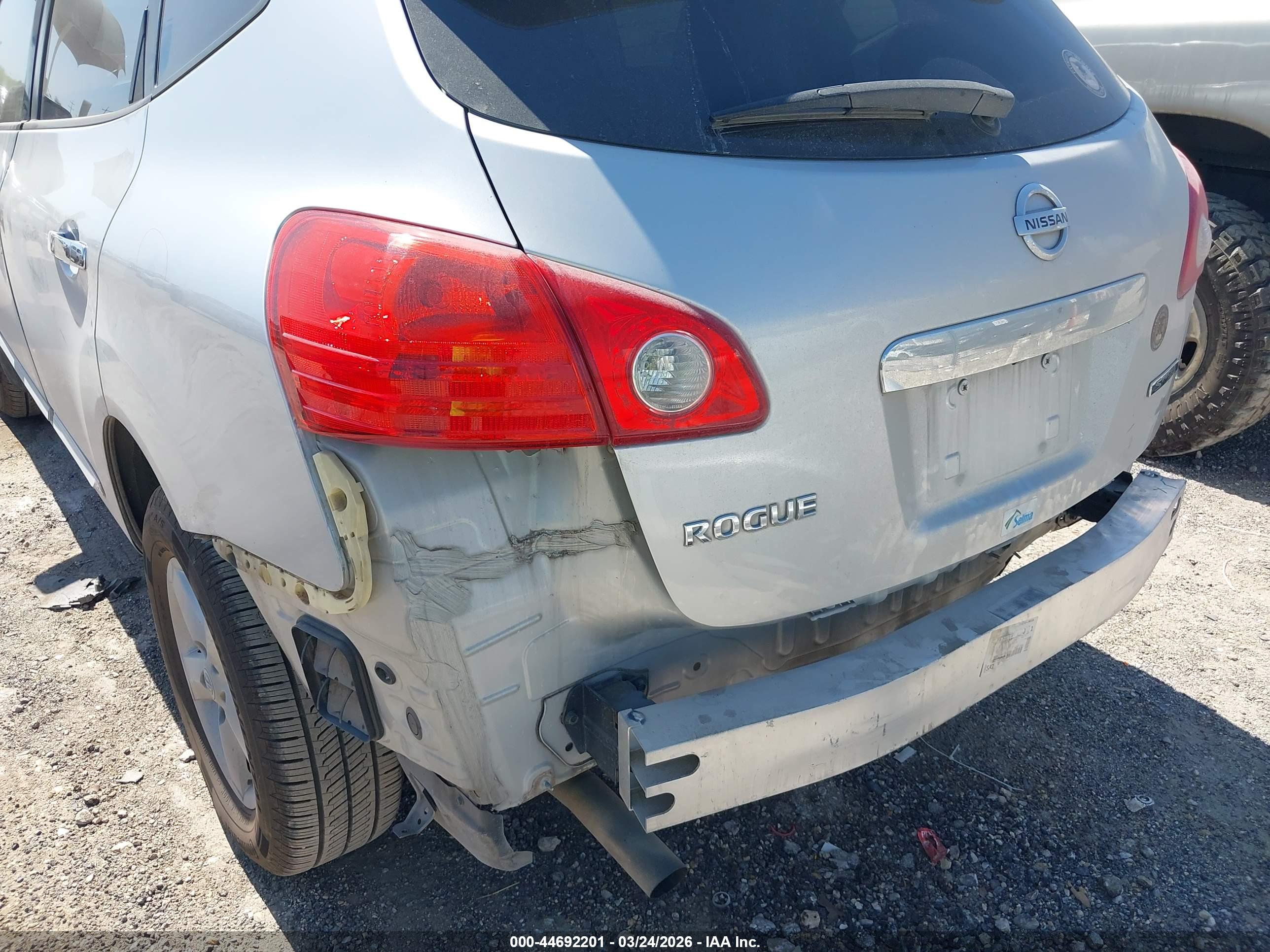 NISSAN ROGUE image 6