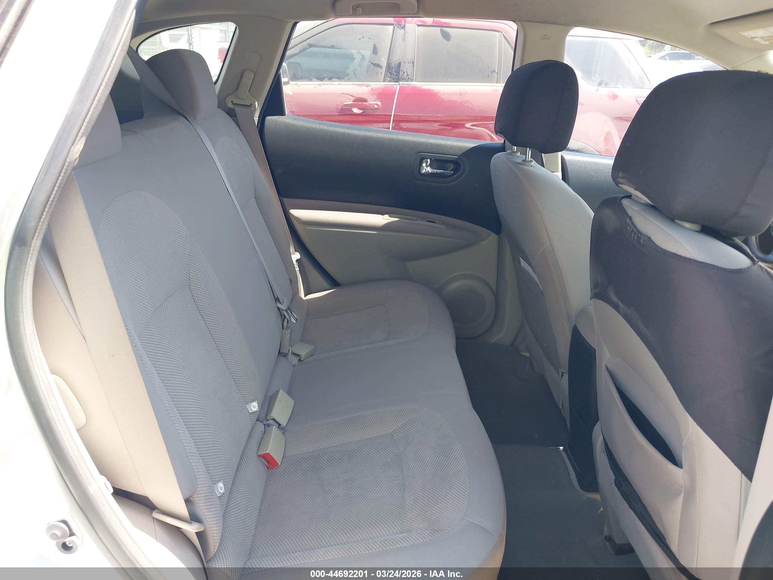 NISSAN ROGUE image 8