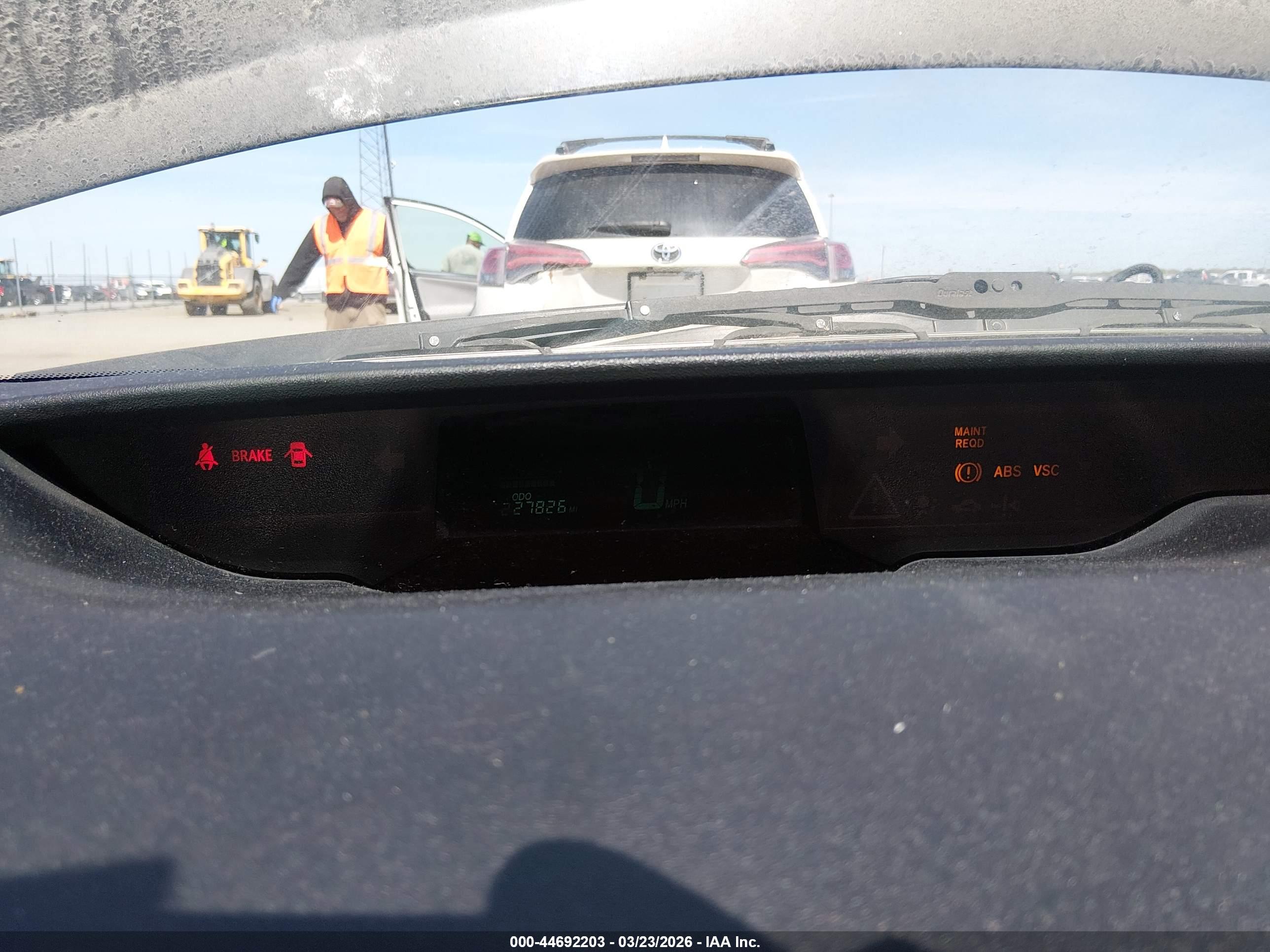 TOYOTA PRIUS image 7