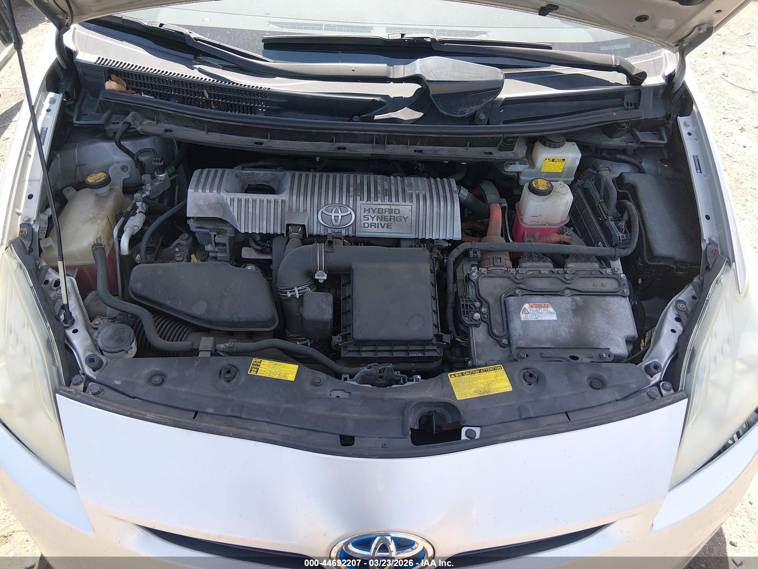 TOYOTA PRIUS image 10