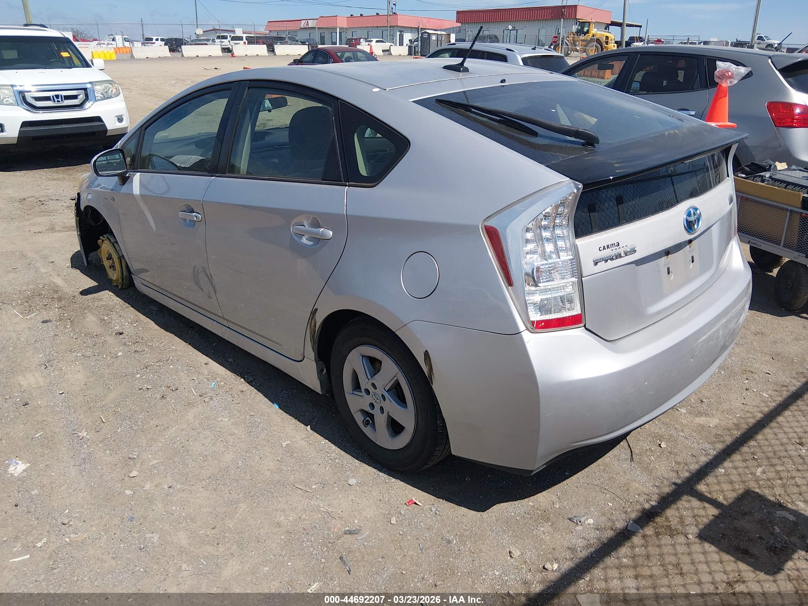 TOYOTA PRIUS image 3
