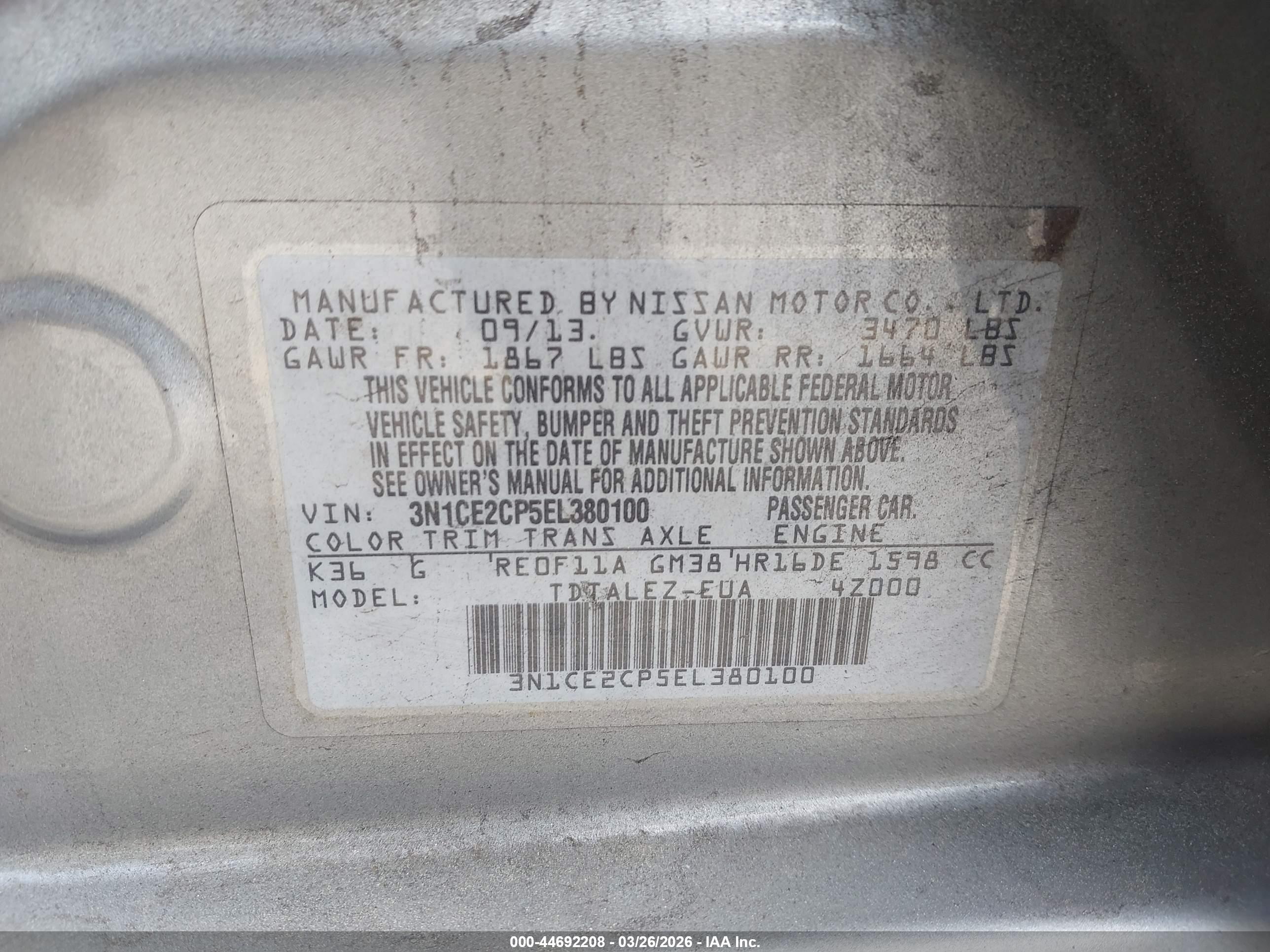 NISSAN VERSA image 9