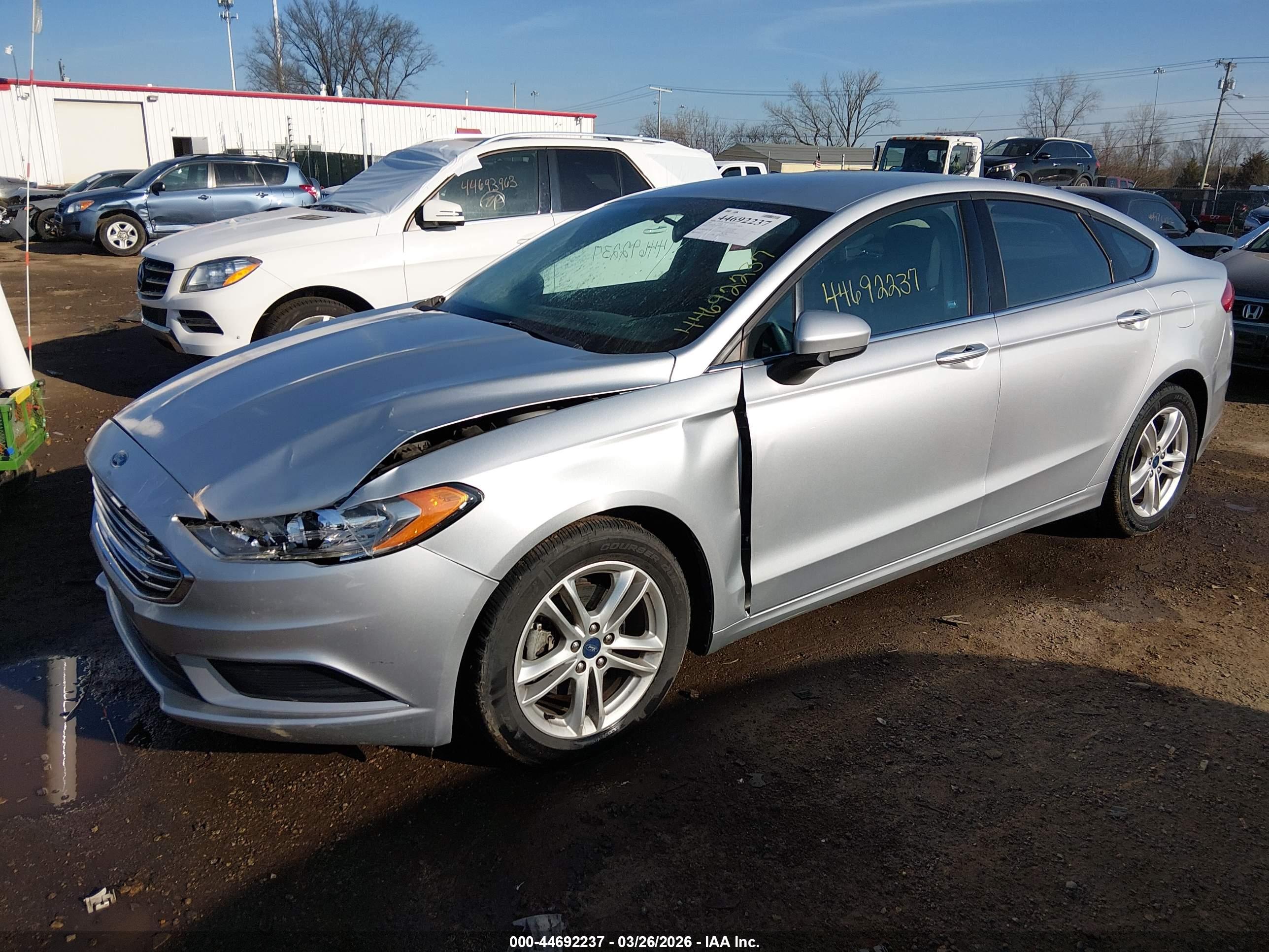 FORD FUSION image 2