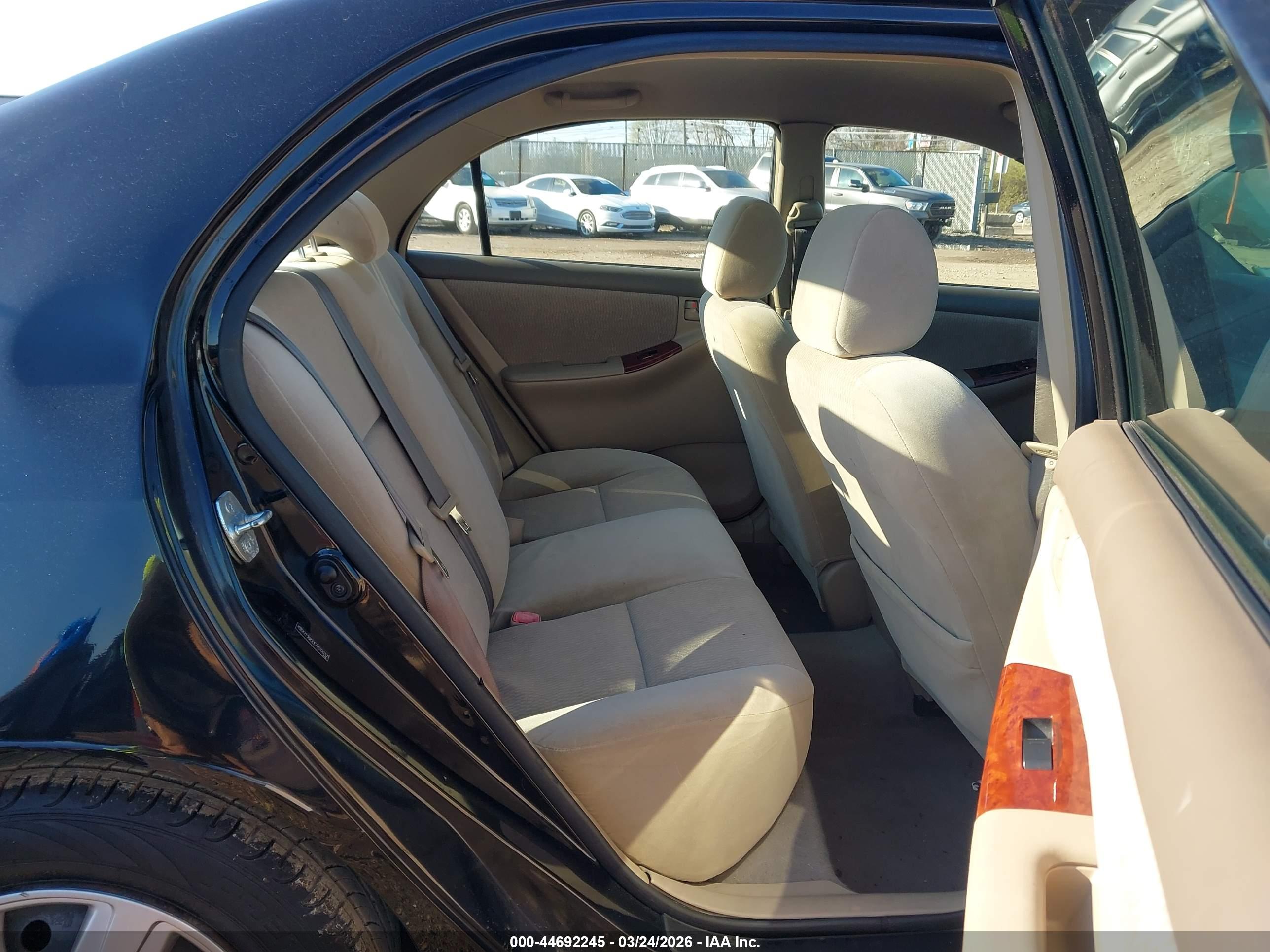TOYOTA COROLLA image 8