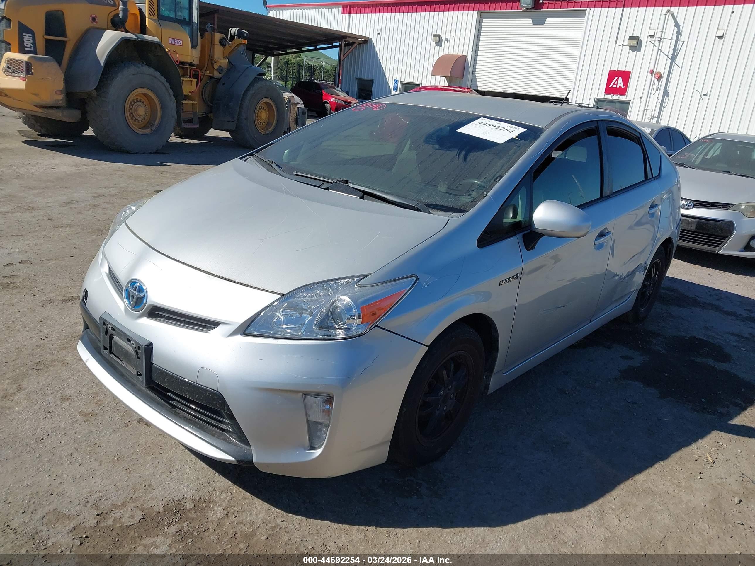 TOYOTA PRIUS image 2