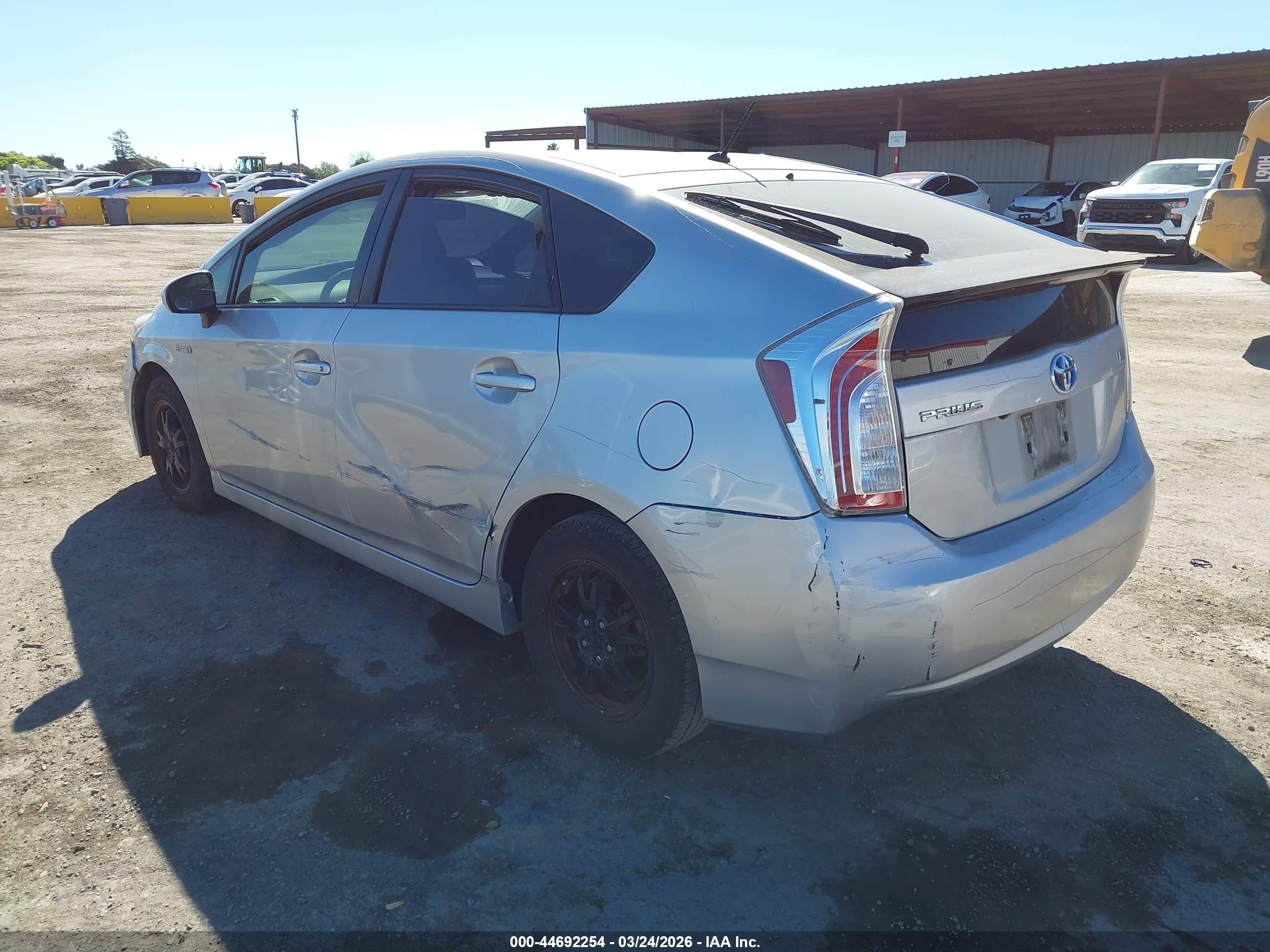 TOYOTA PRIUS image 3