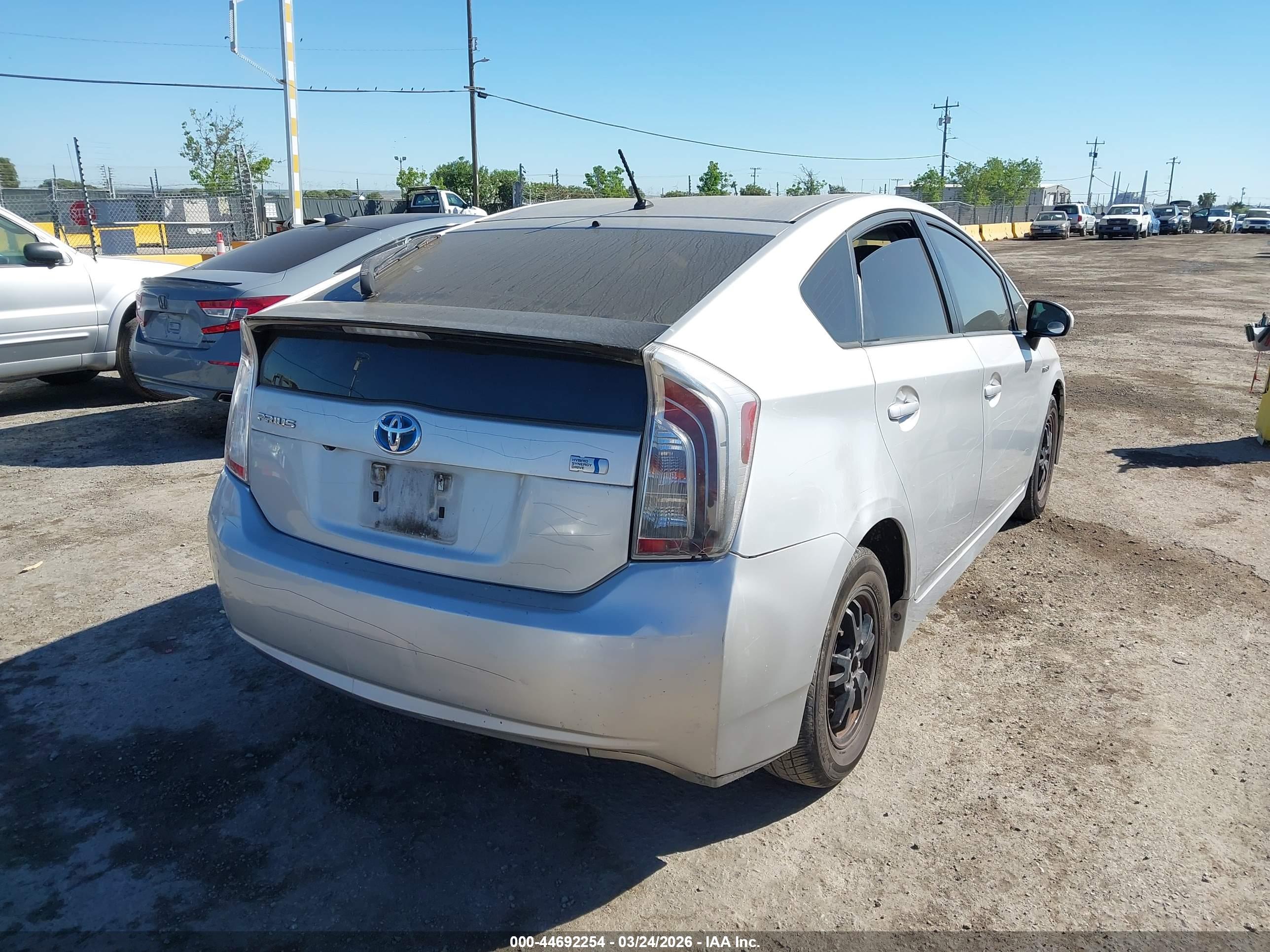 TOYOTA PRIUS image 4