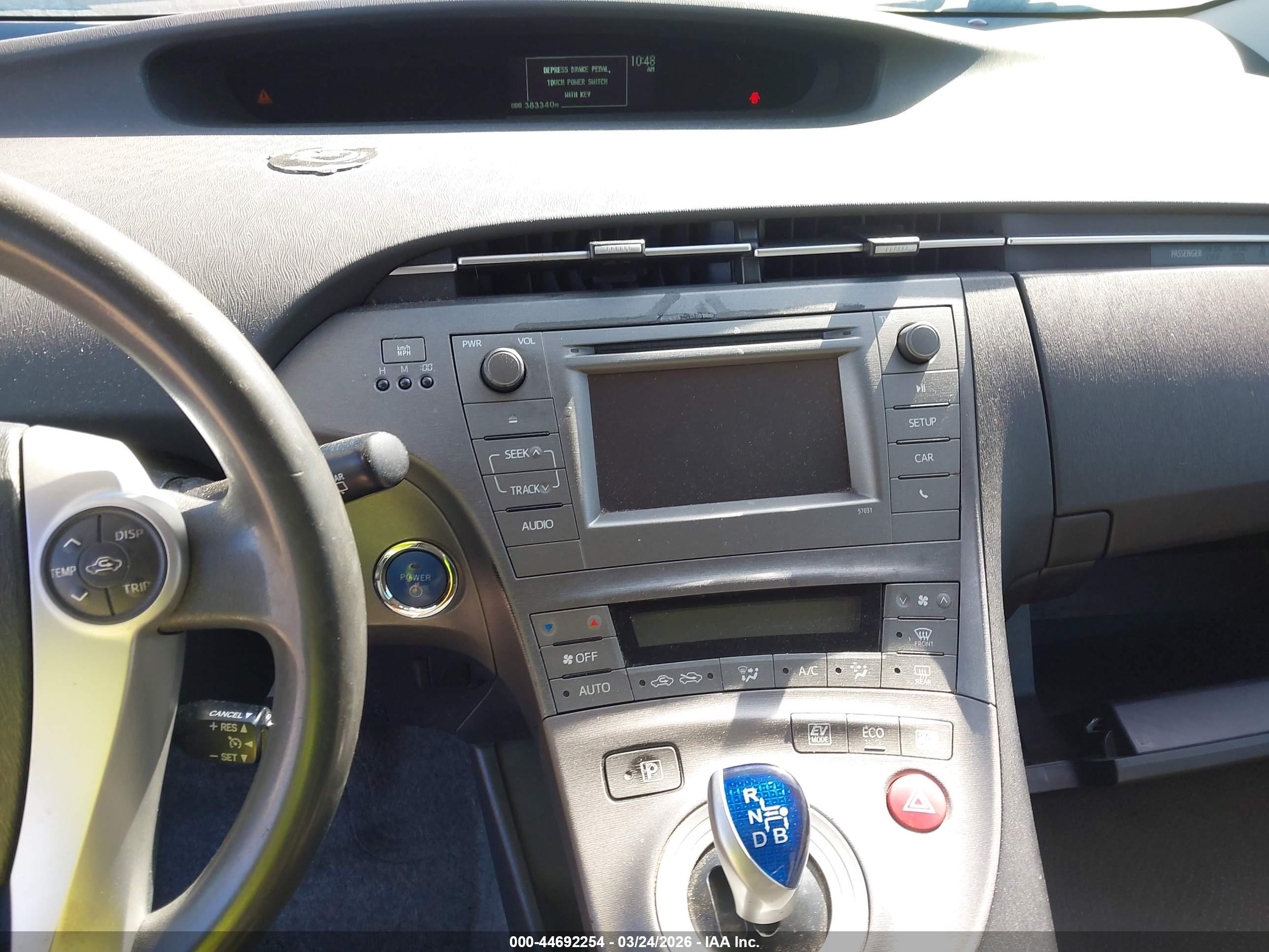 TOYOTA PRIUS image 6