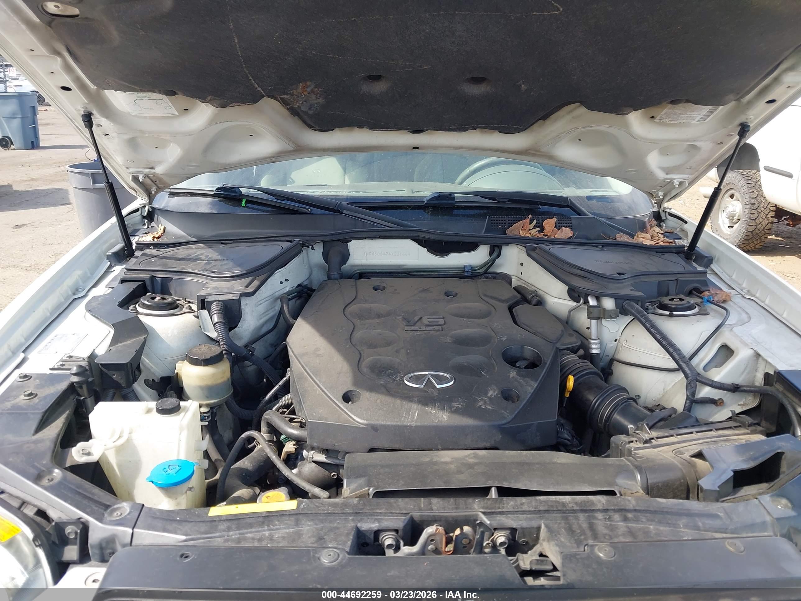 INFINITI FX35 image 10