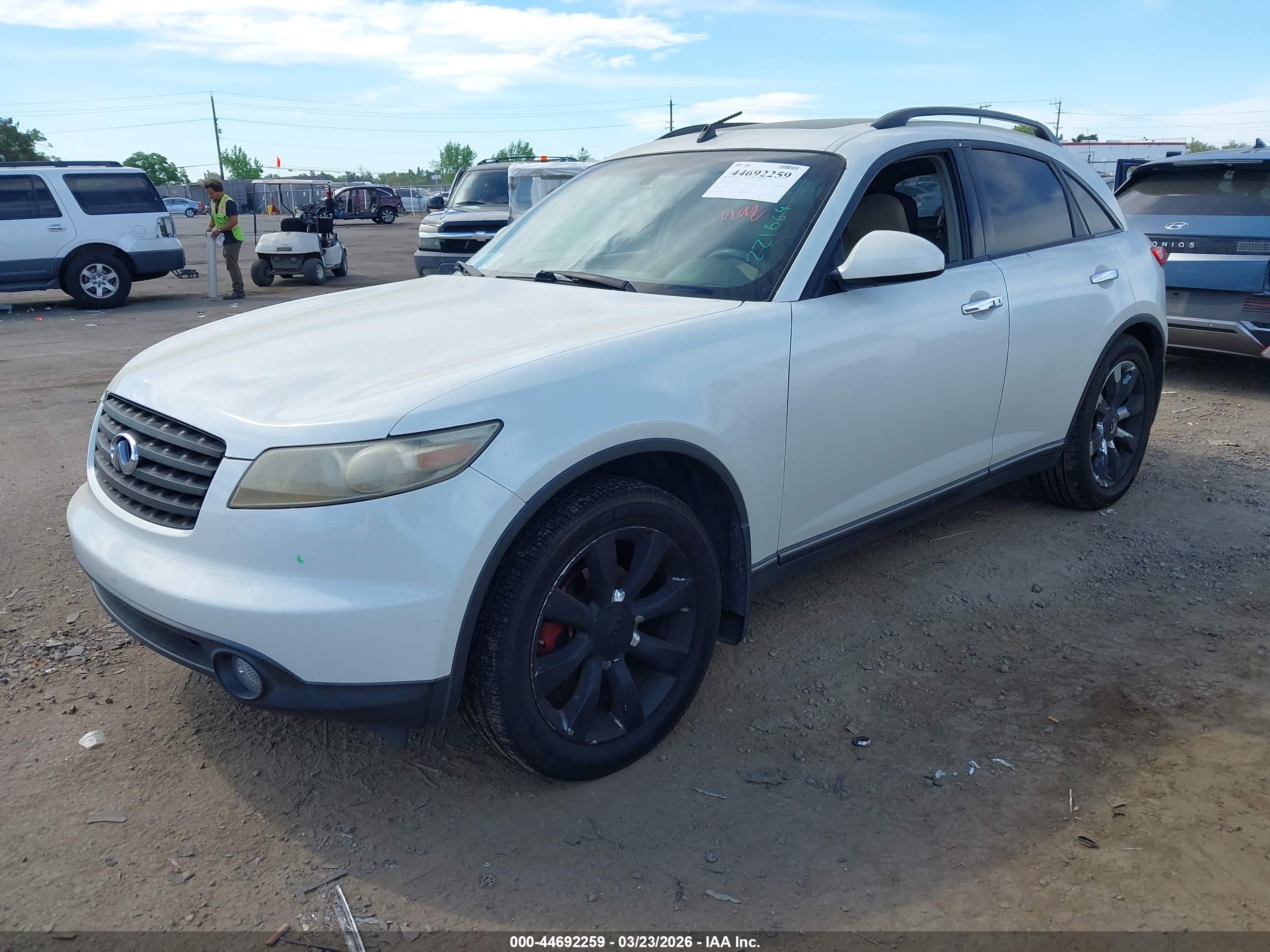INFINITI FX35 image 2