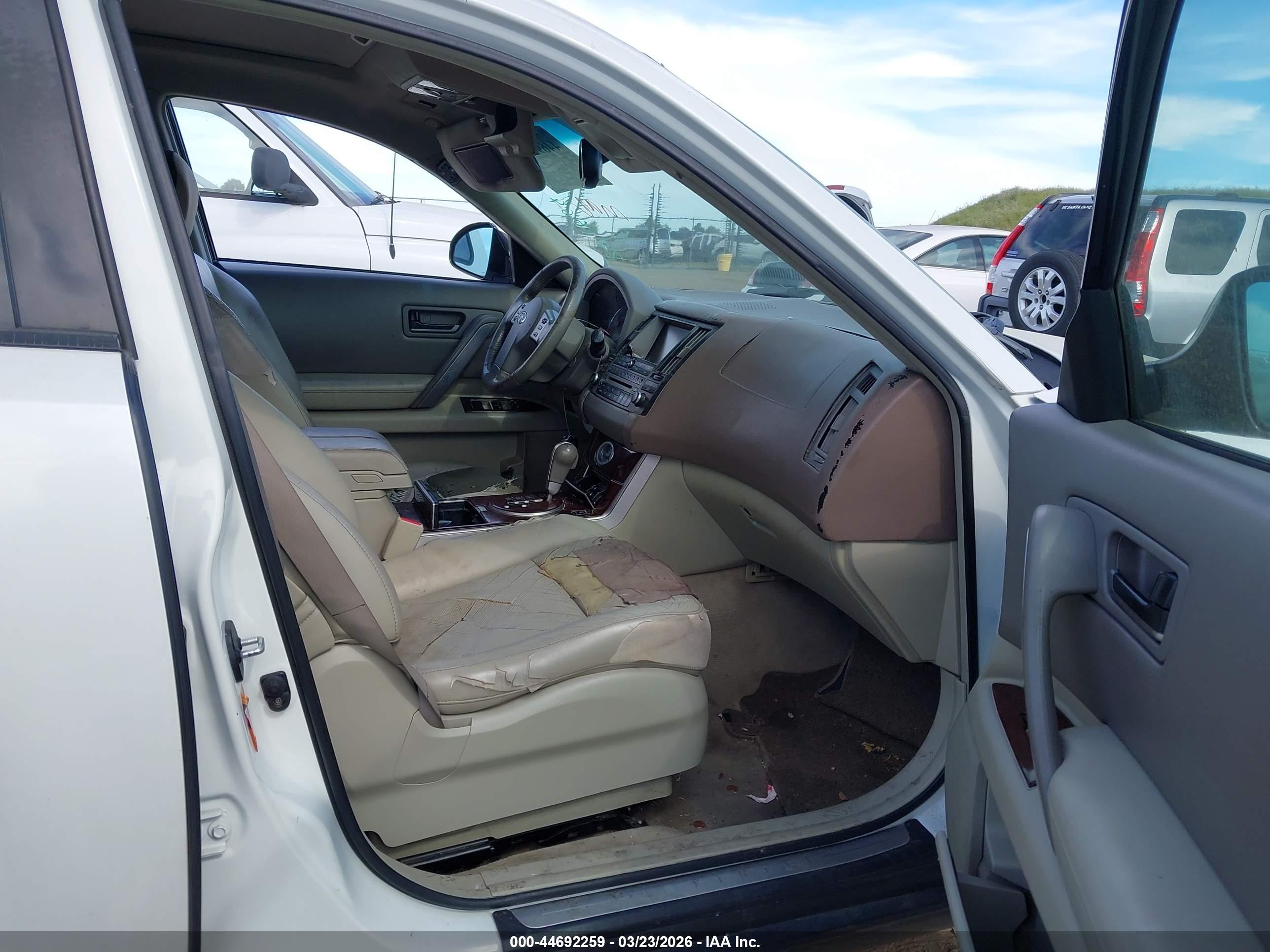 INFINITI FX35 image 5