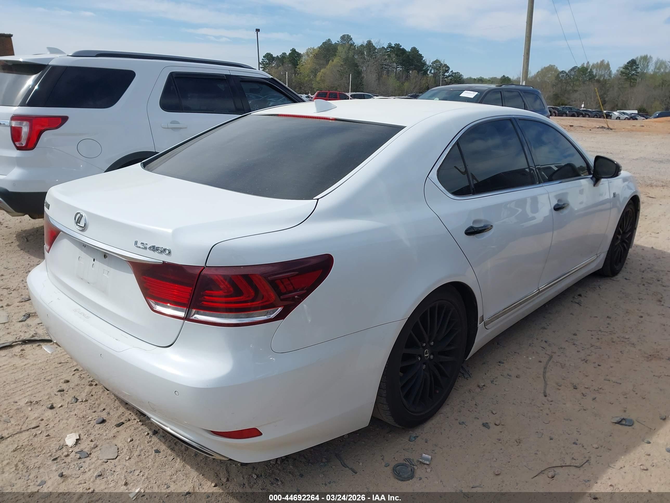 LEXUS LS image 4