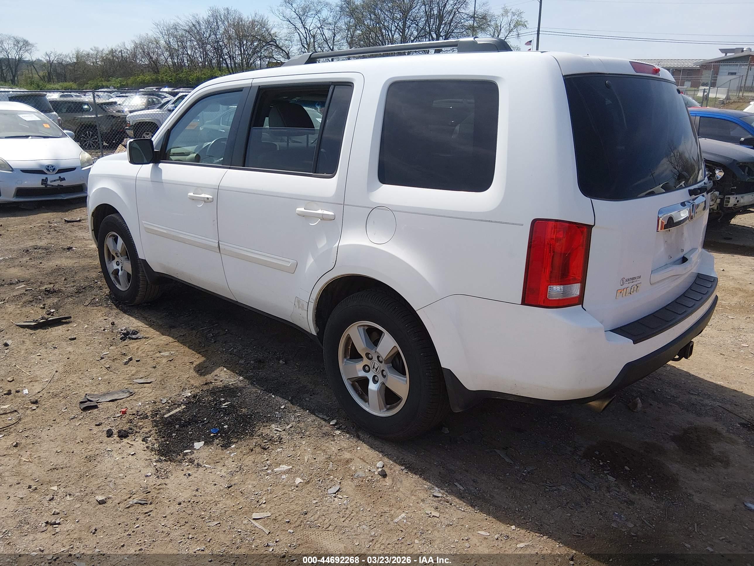 HONDA PILOT image 3