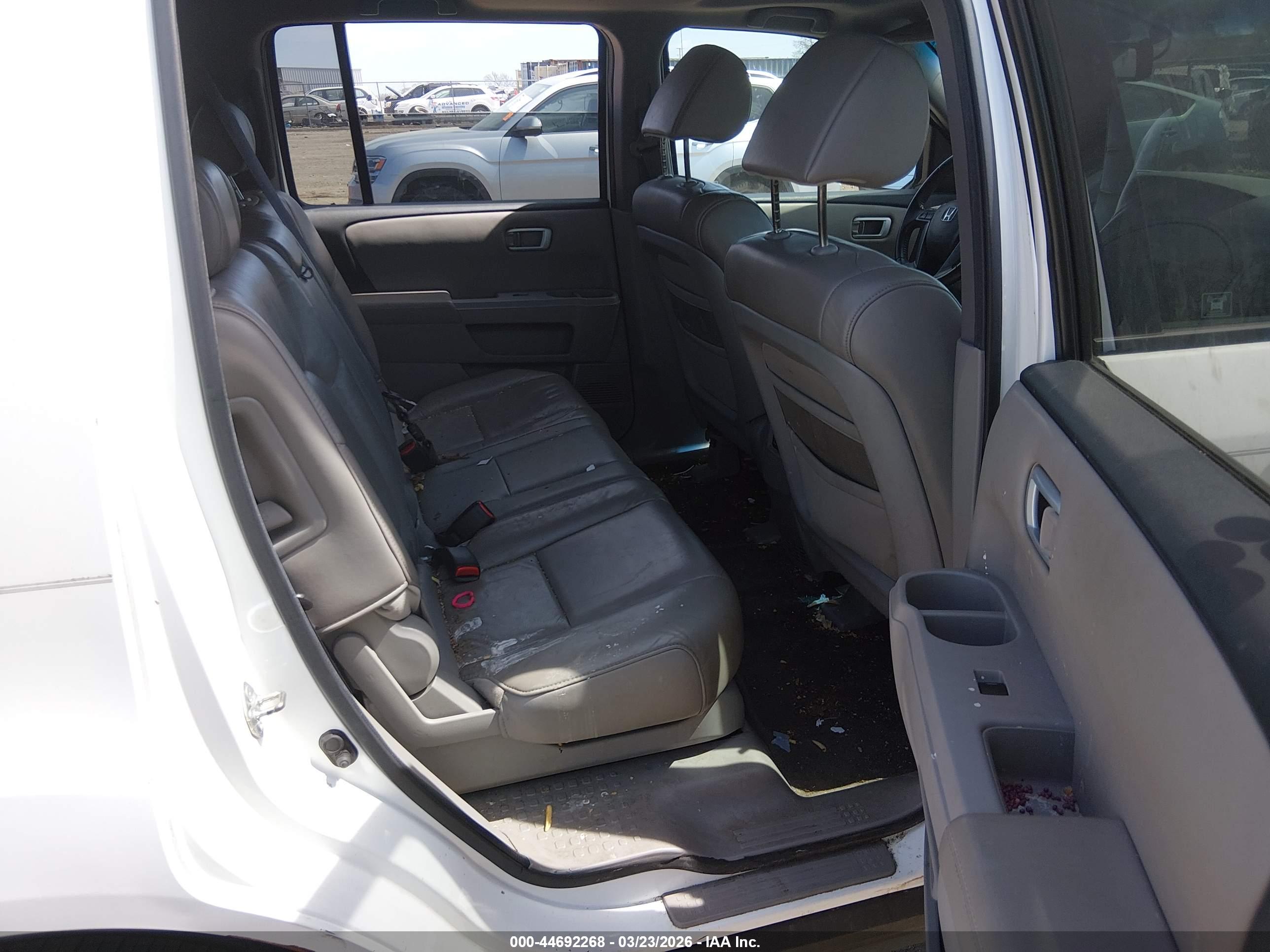 HONDA PILOT image 8