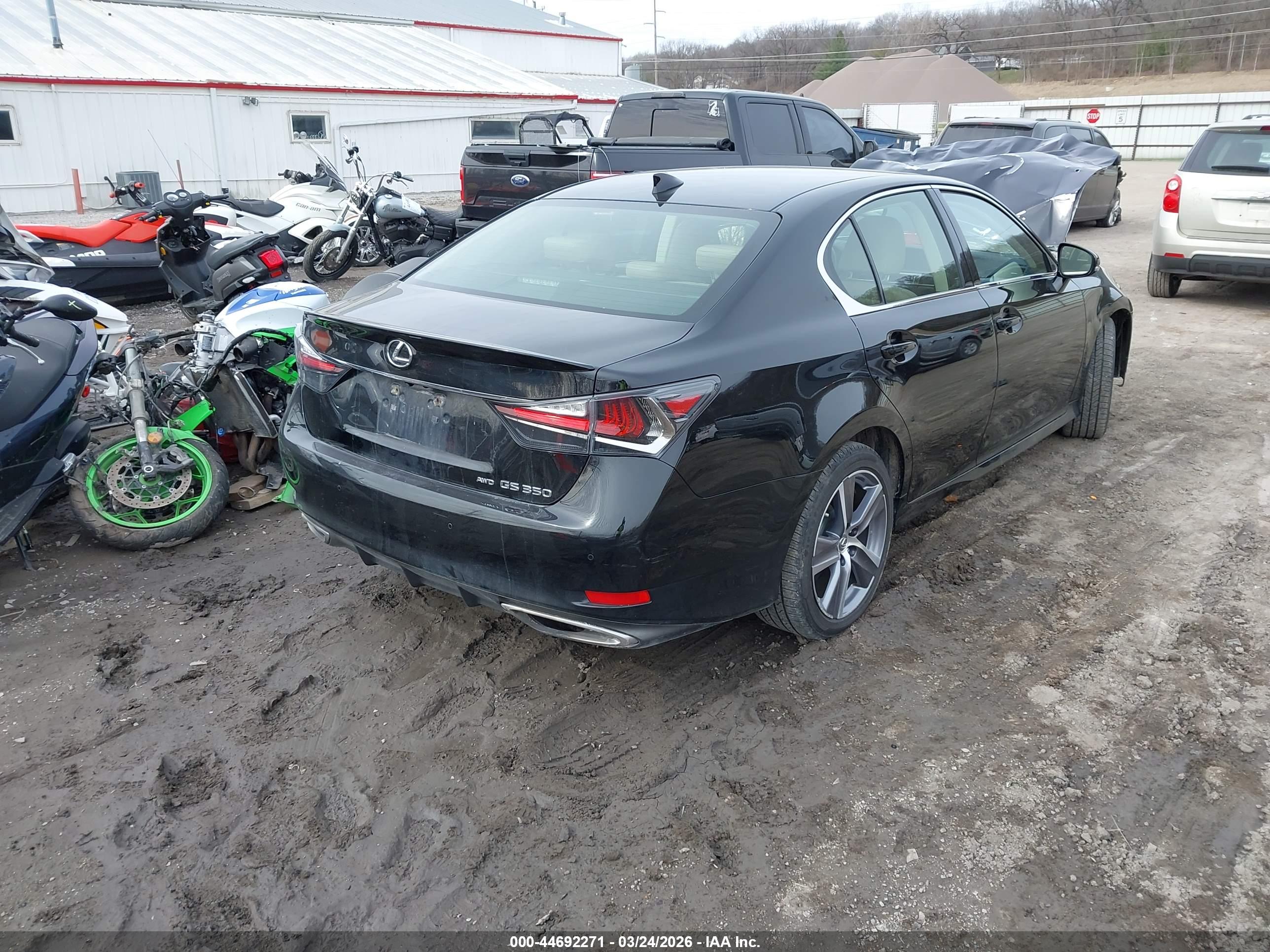 LEXUS GS image 4