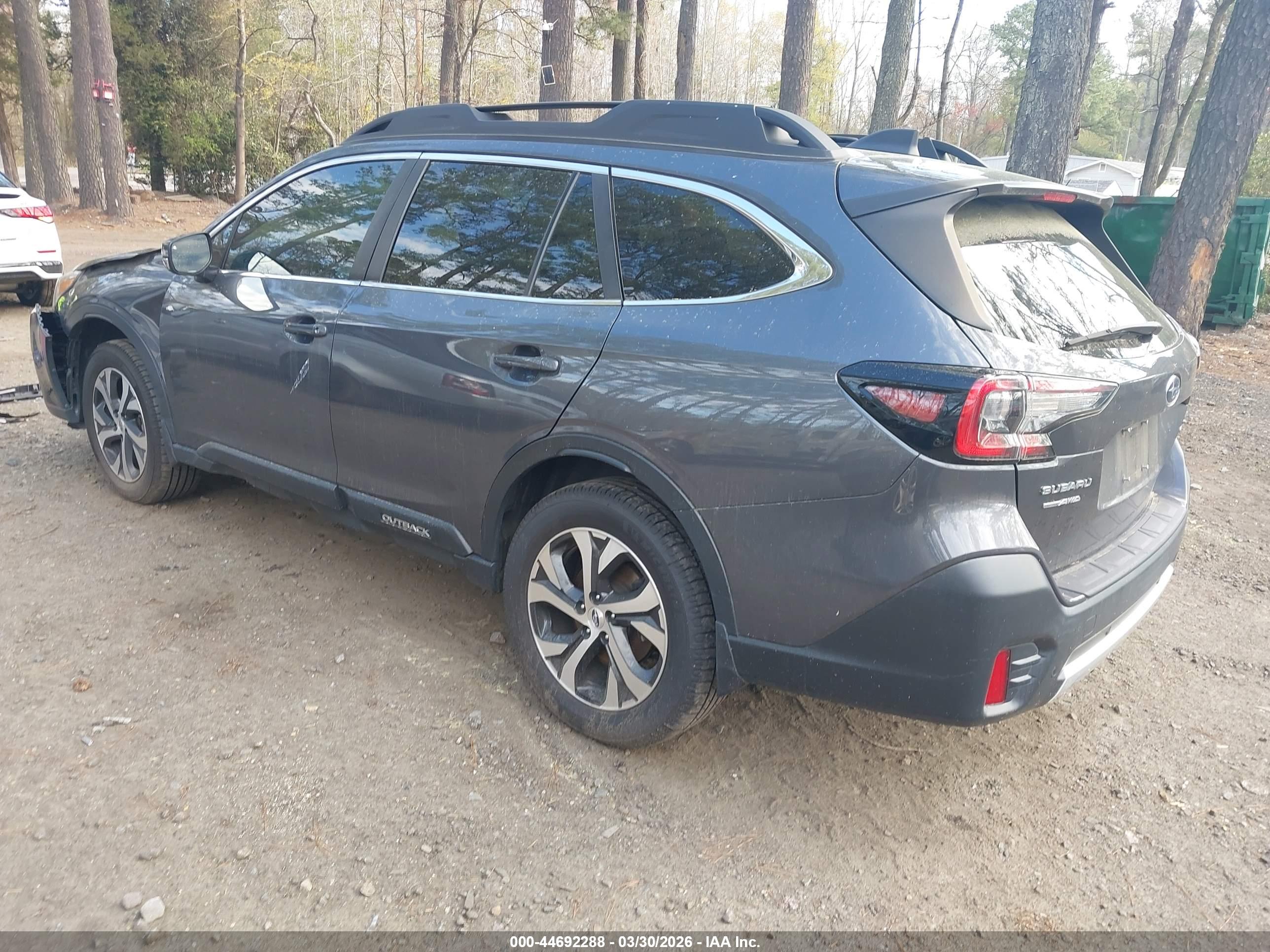 SUBARU OUTBACK image 3