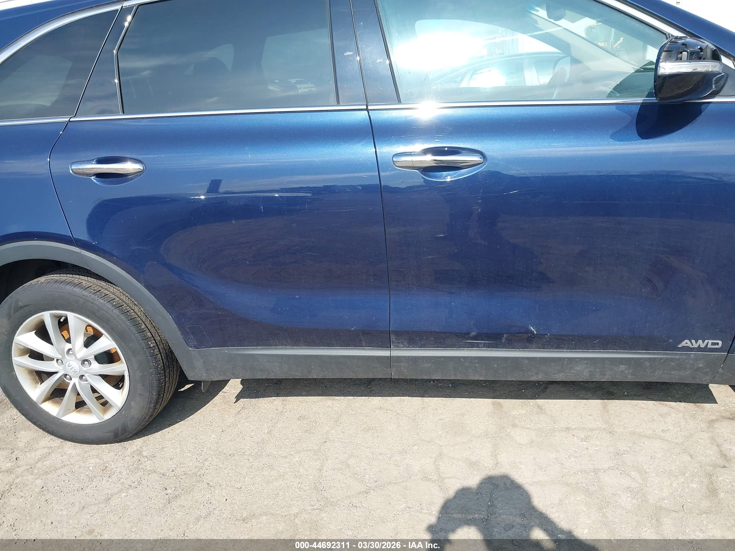 KIA SORENTO image 6
