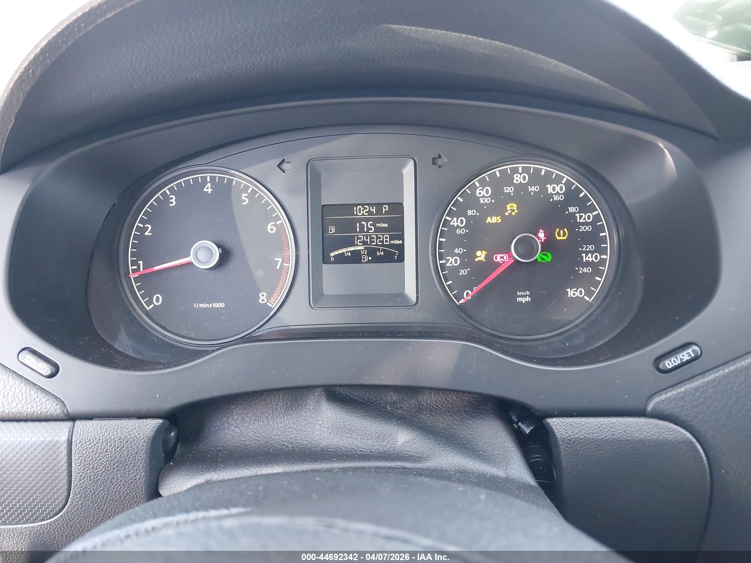 VOLKSWAGEN JETTA image 7