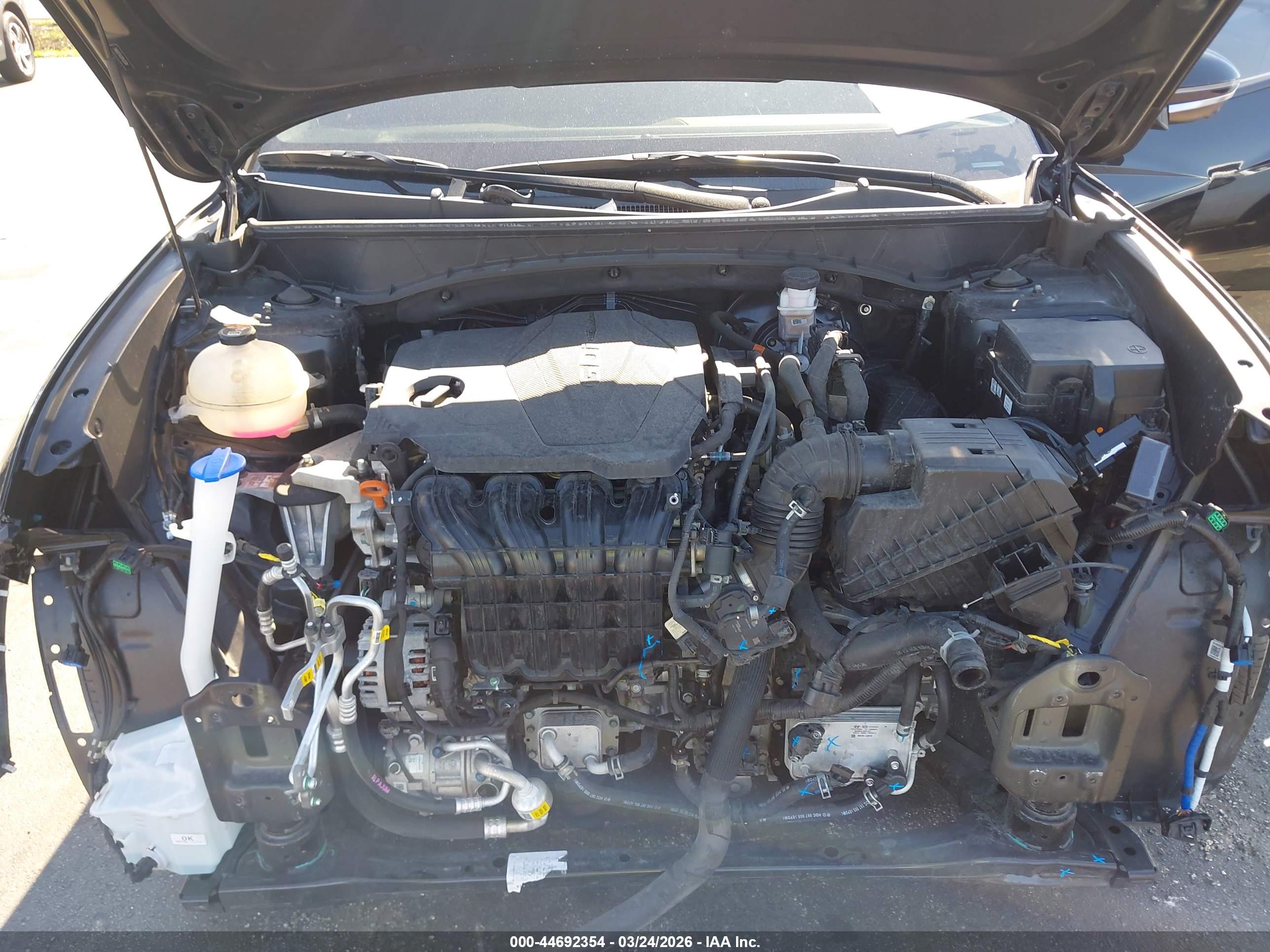 HYUNDAI TUCSON image 10
