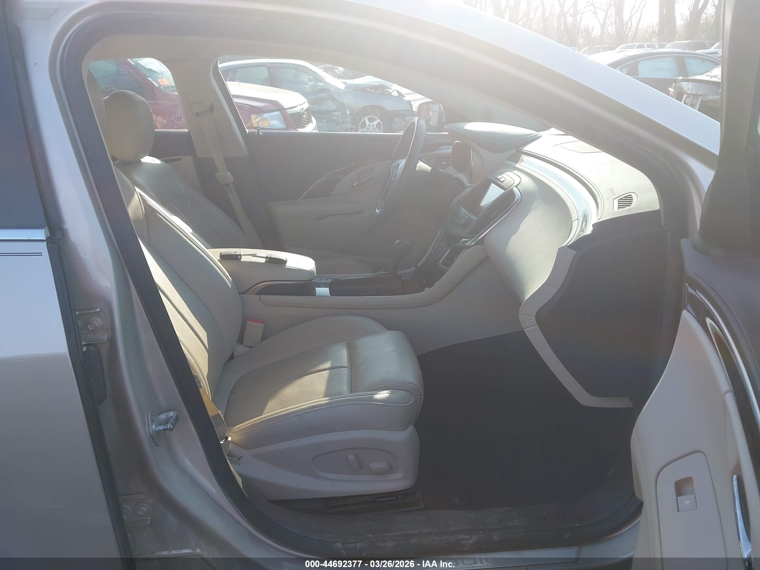 BUICK LACROSSE image 5