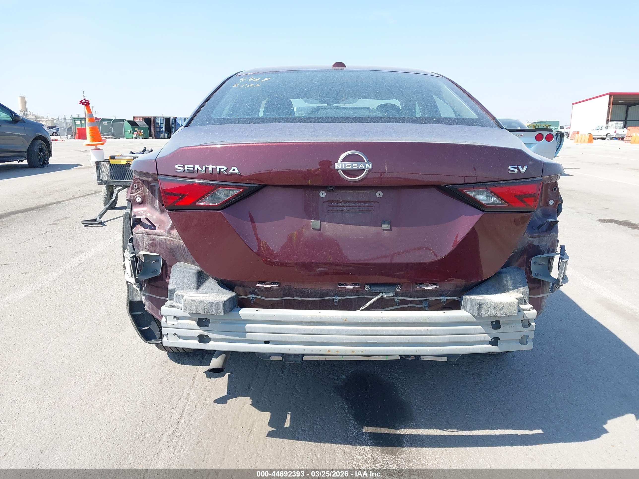 NISSAN SENTRA image 6