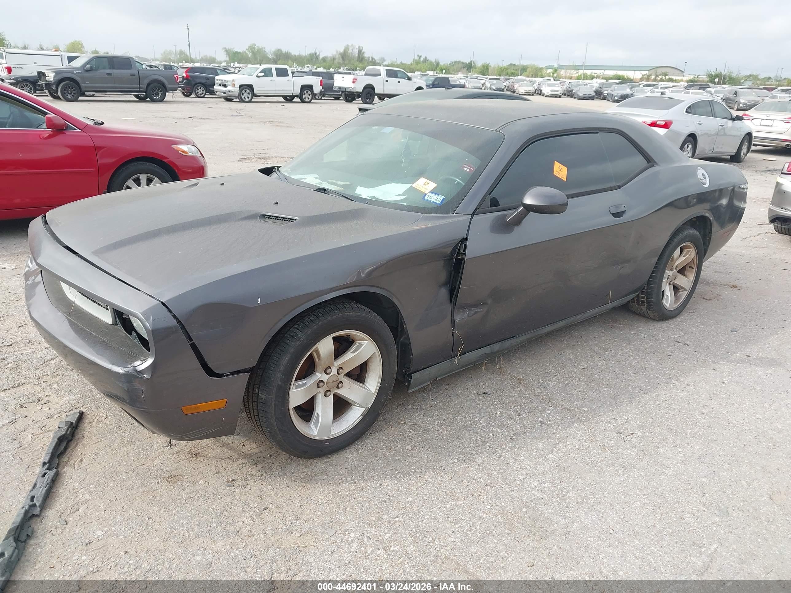DODGE CHALLENGER image 2