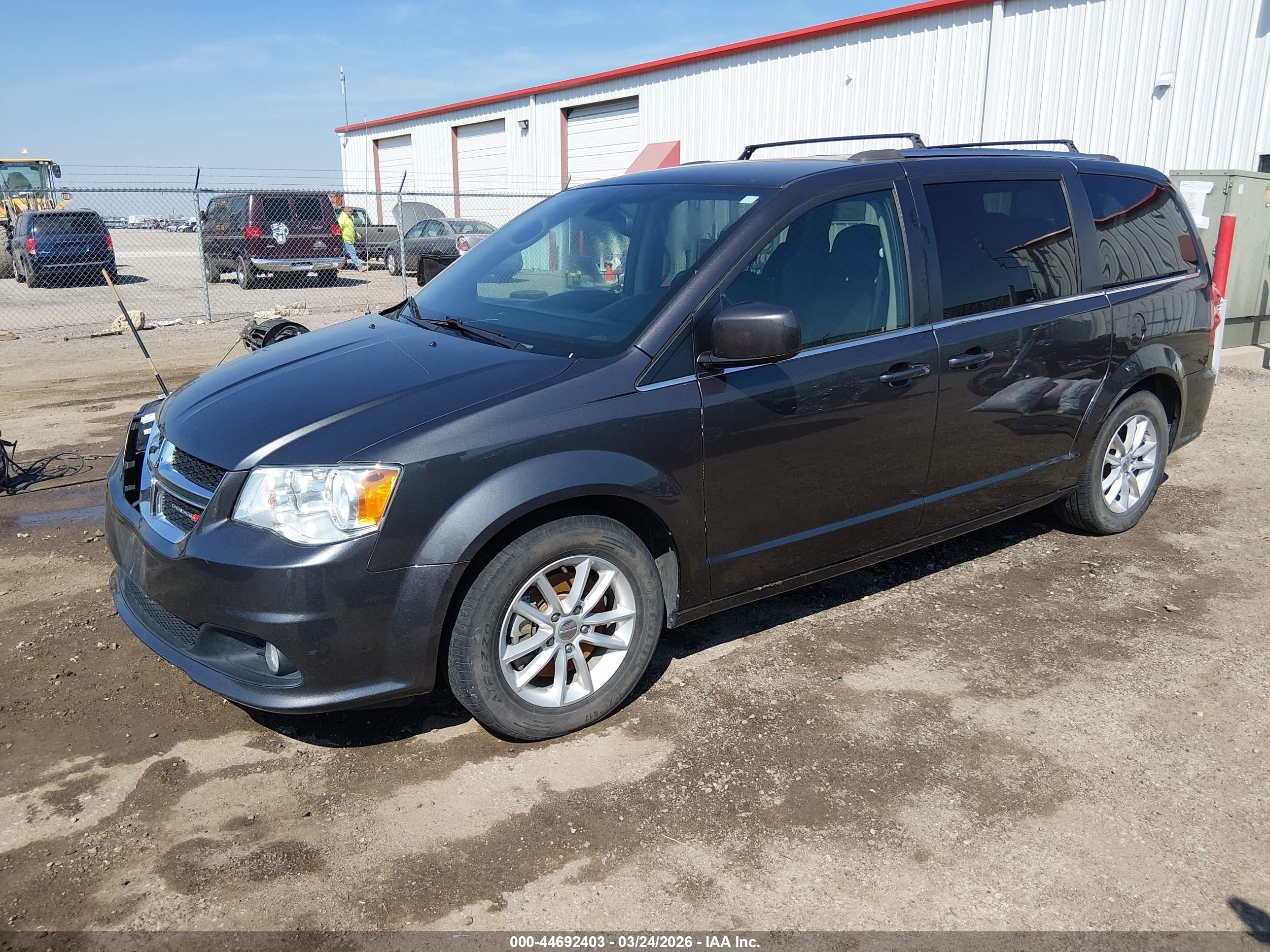 DODGE GRAND image 2