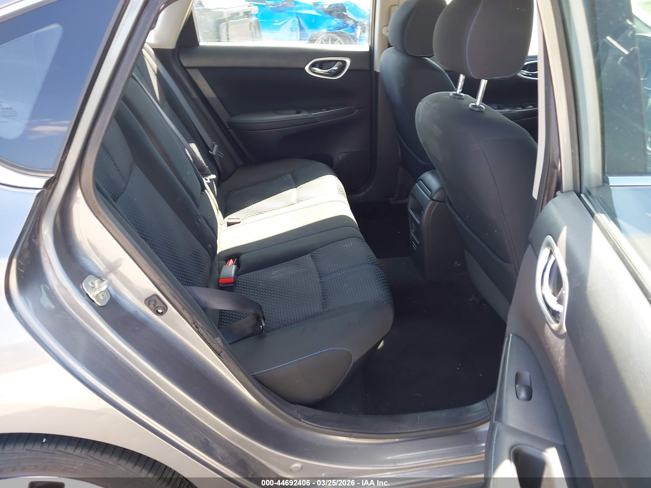 NISSAN SENTRA image 8