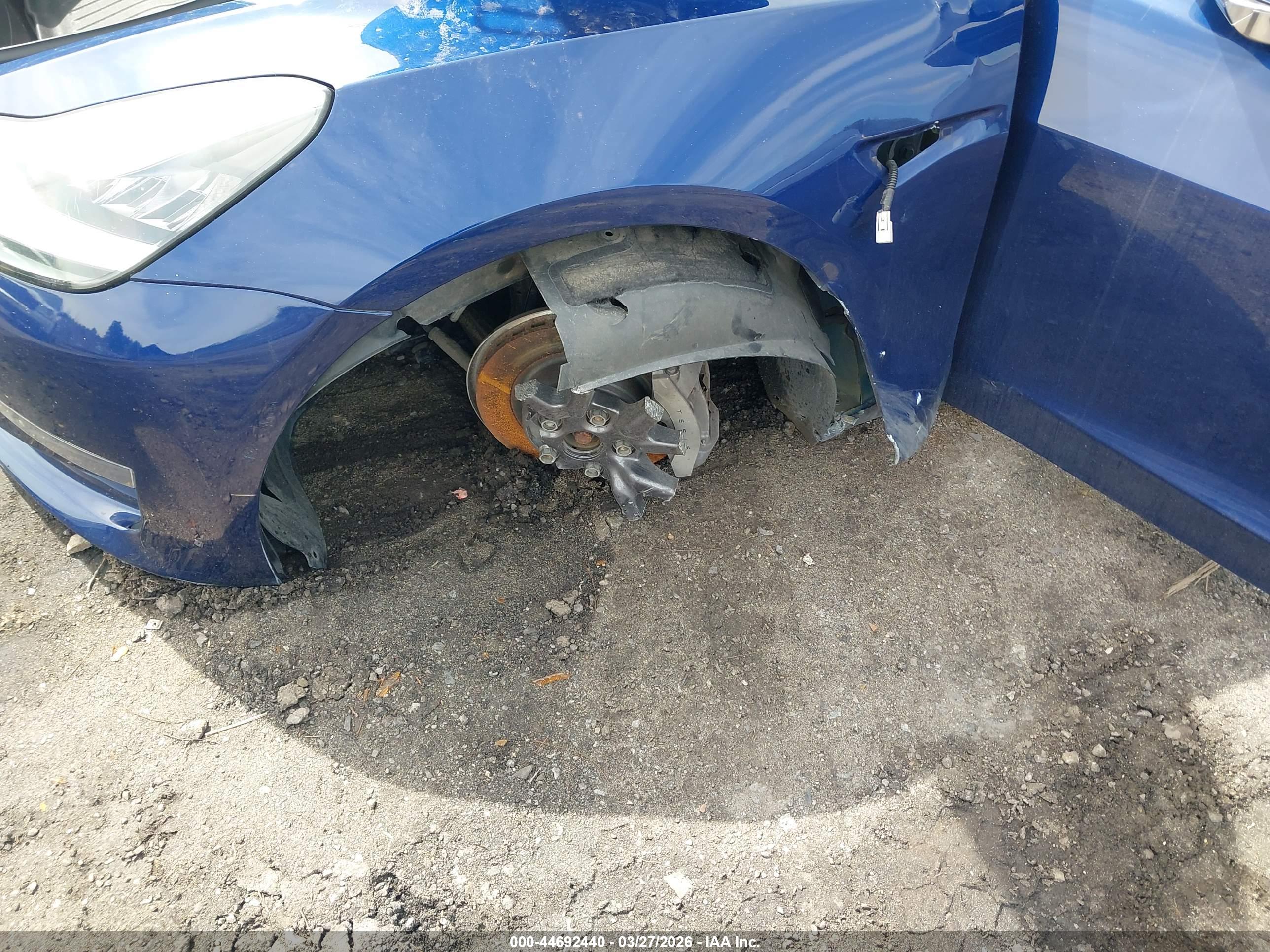 TESLA MODEL image 6