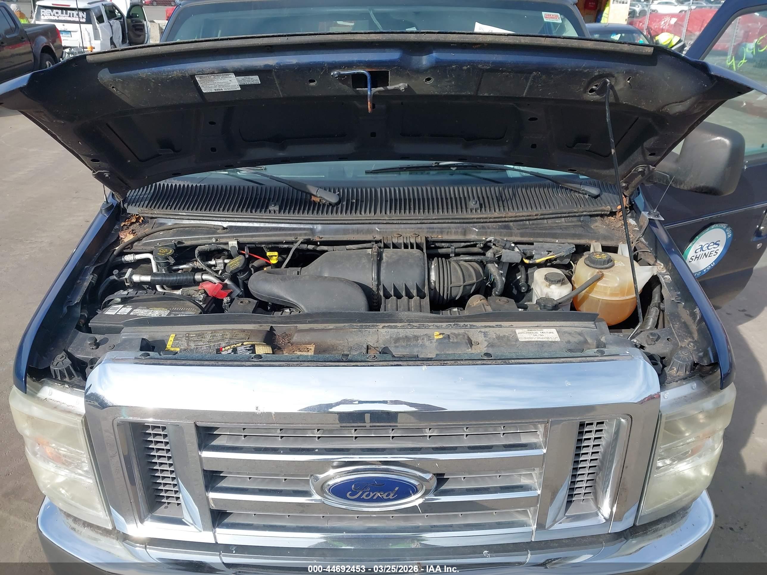 FORD E-150 image 10